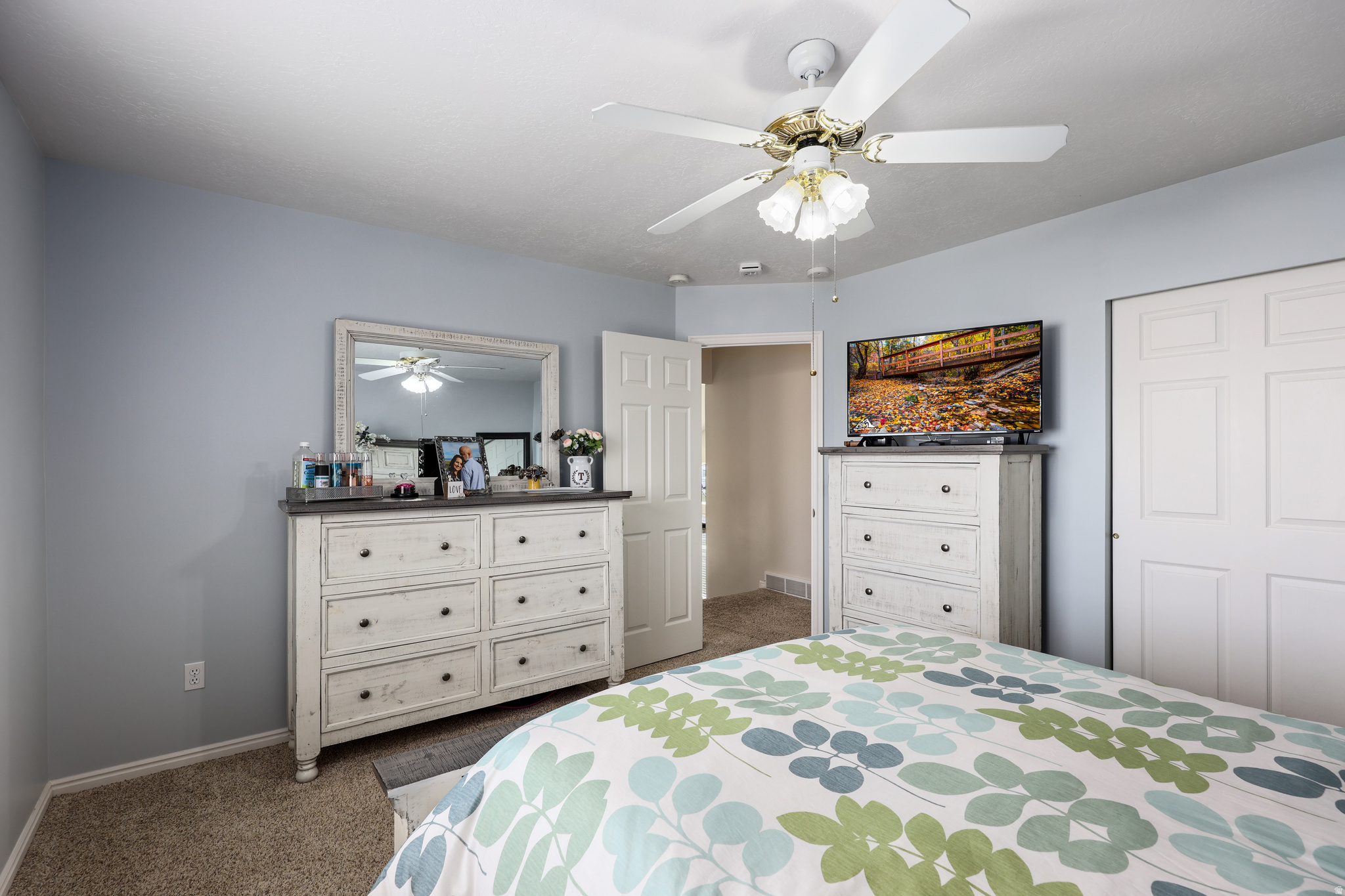 WOODMERE ESTATES - Residential