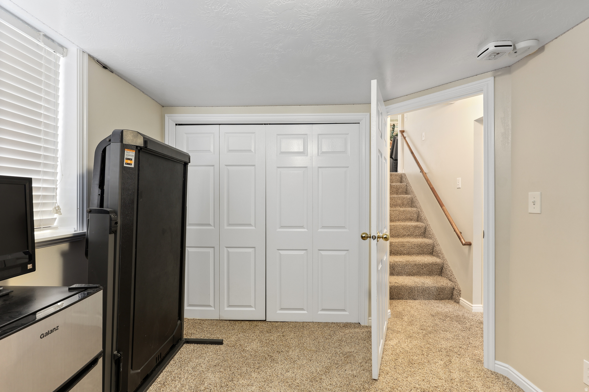 WOODMERE ESTATES - Residential