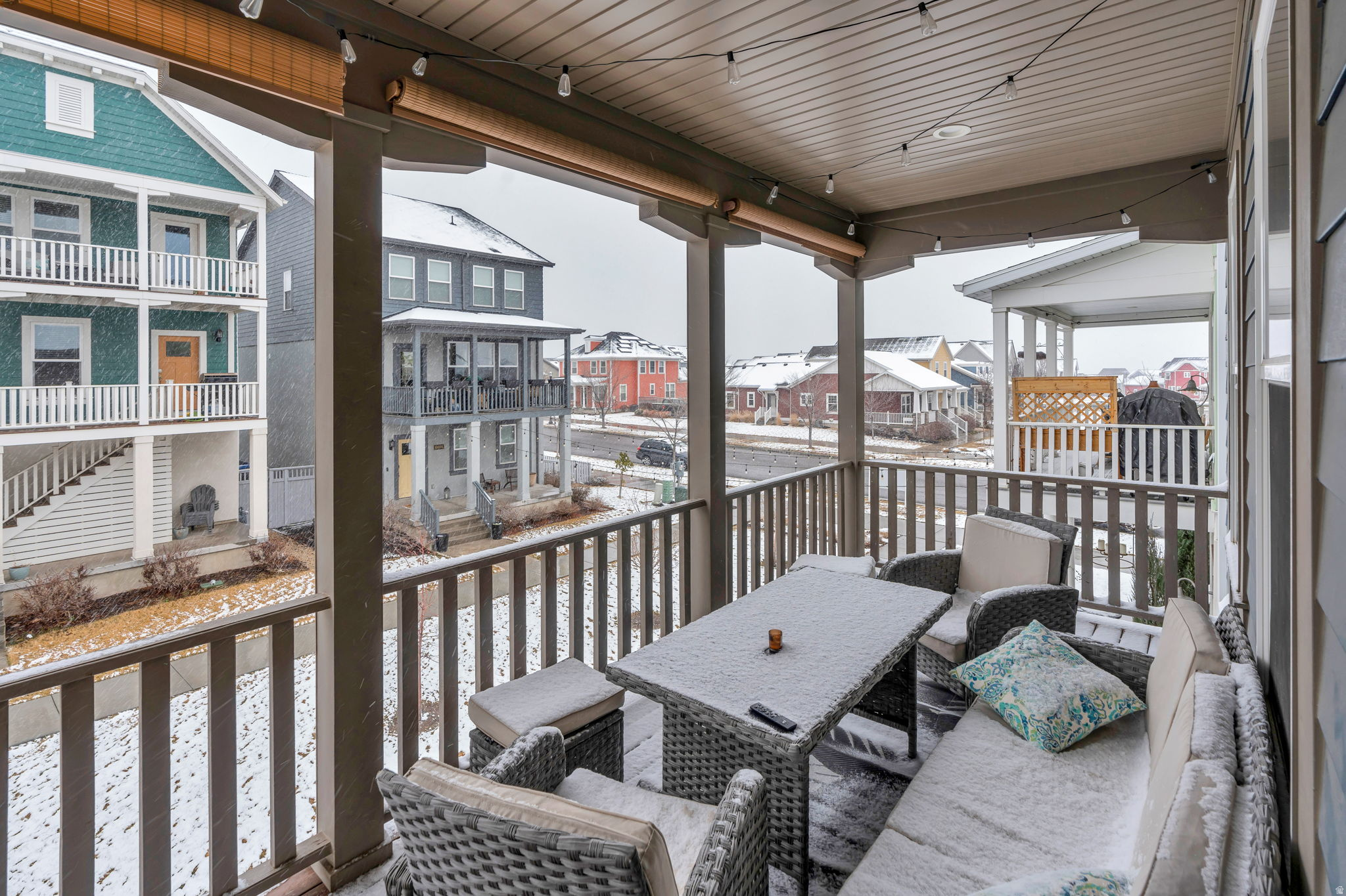 DAYBREAK - Residential