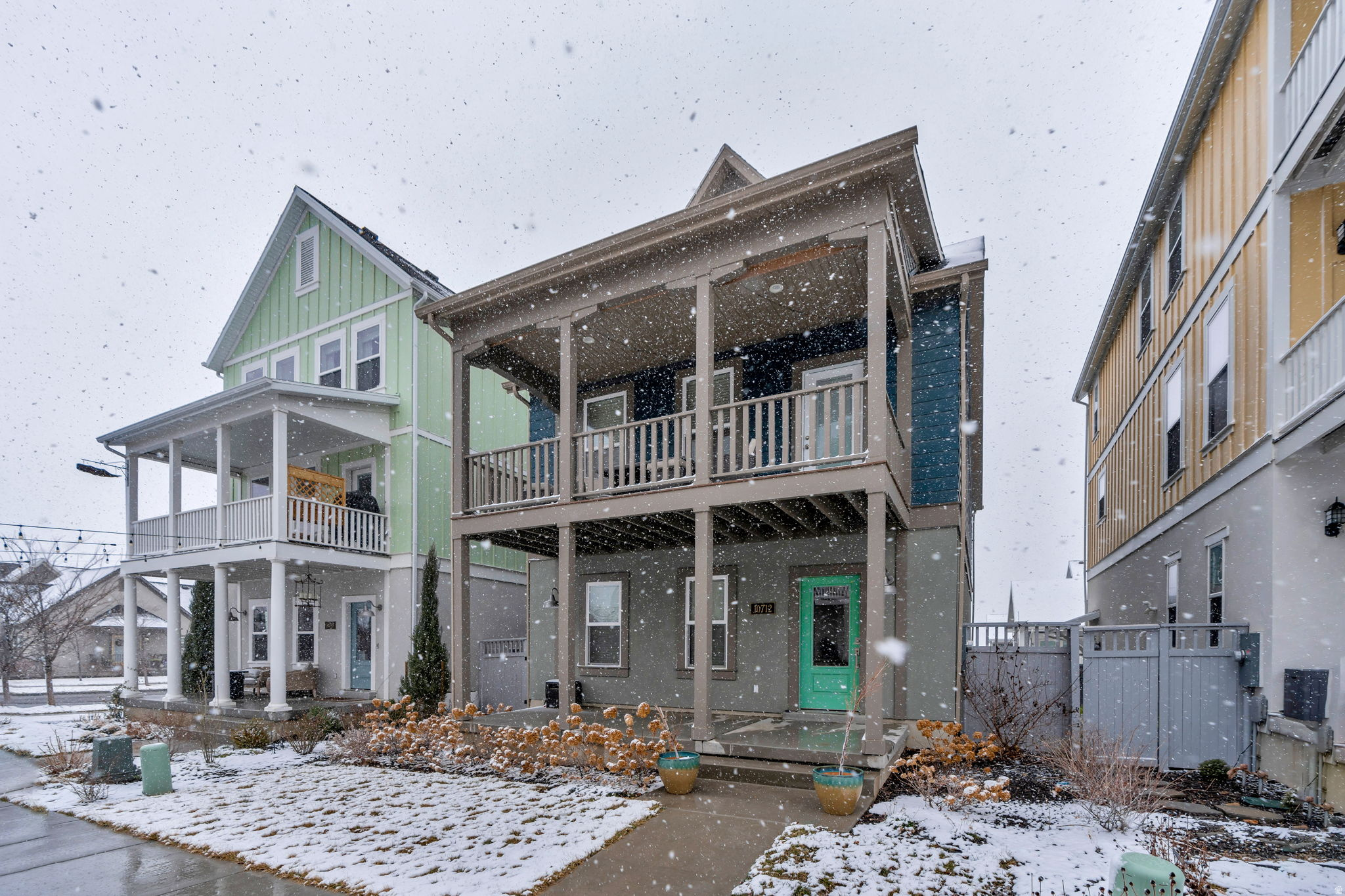 DAYBREAK - Residential