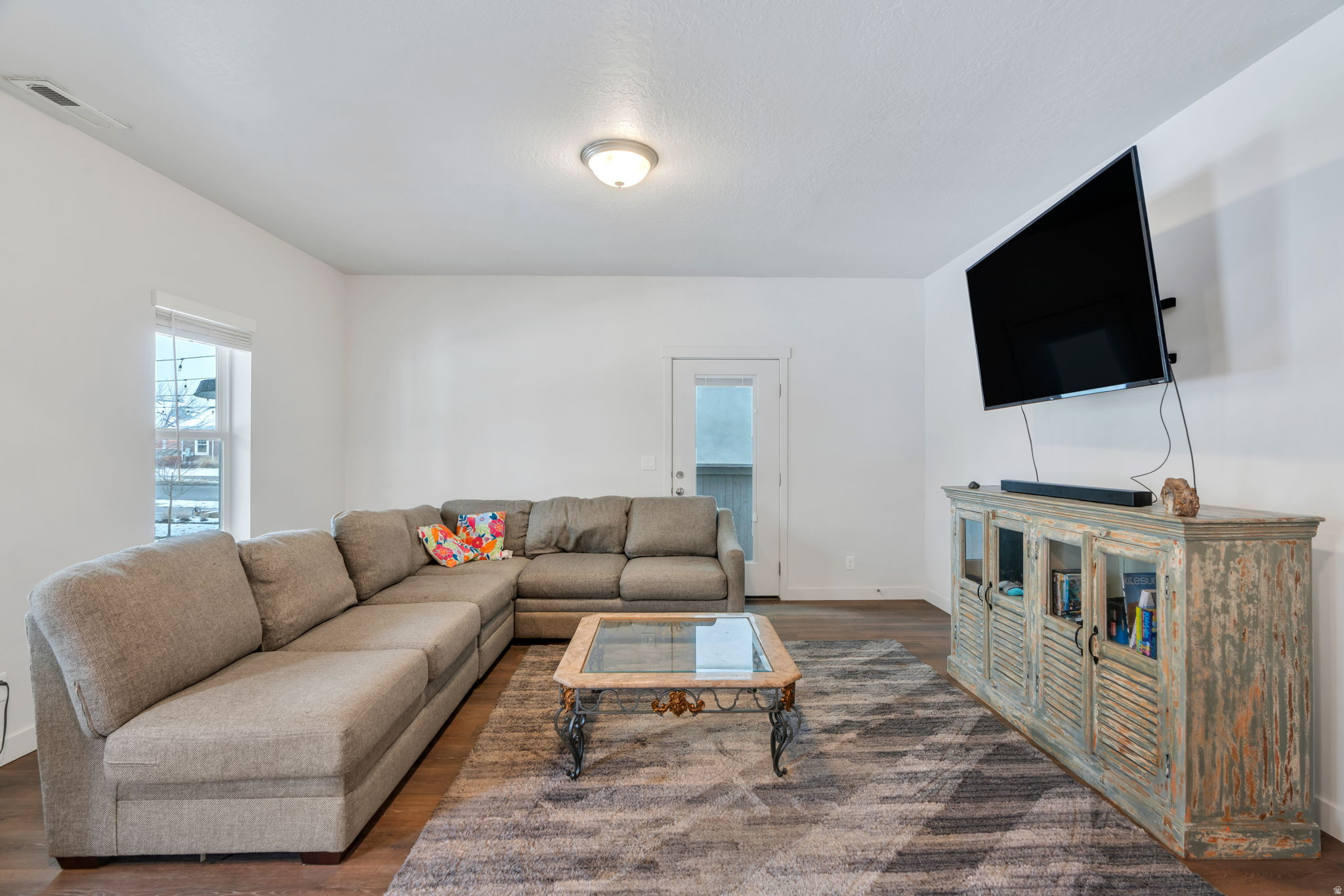 DAYBREAK - Residential