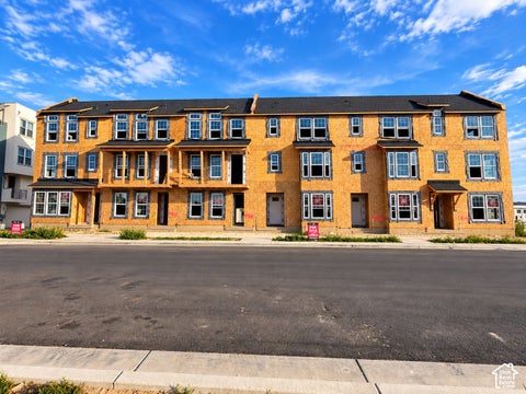 Townhouse For Sale - 5353 W Split Rock Dr #104<br/> South Jordan, UT 84009