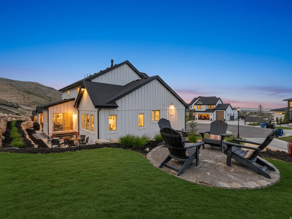 Photo of 4839 W STEP ROCK LN, Herriman, UT 84096 (MLS # 2151072)