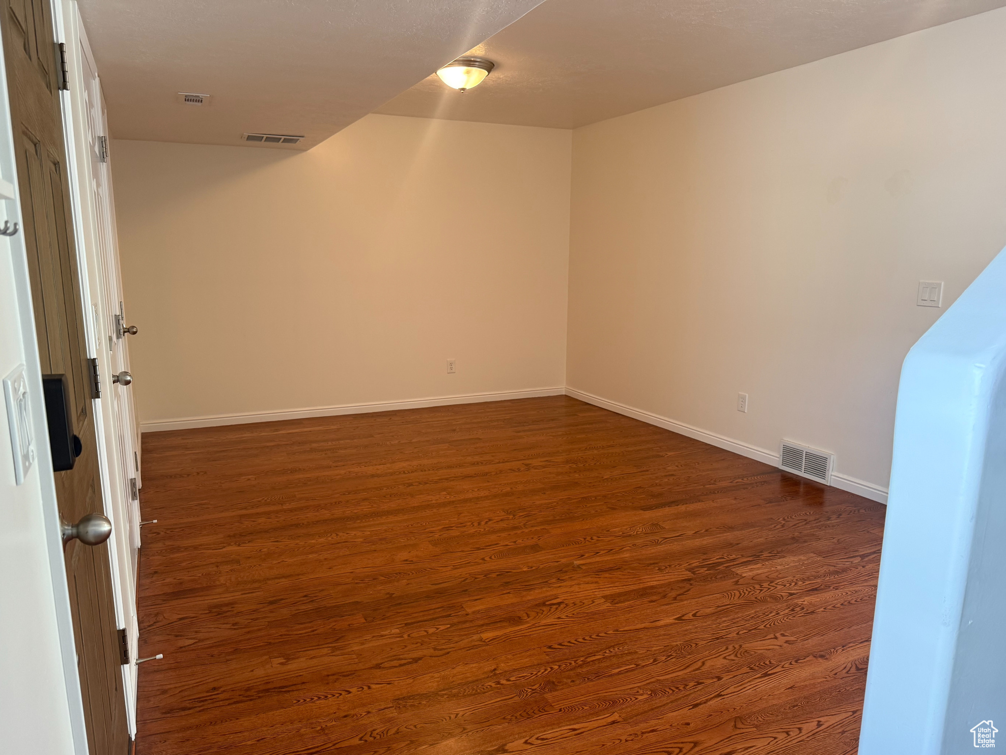 NEW TOWNE SQUARE - Residential