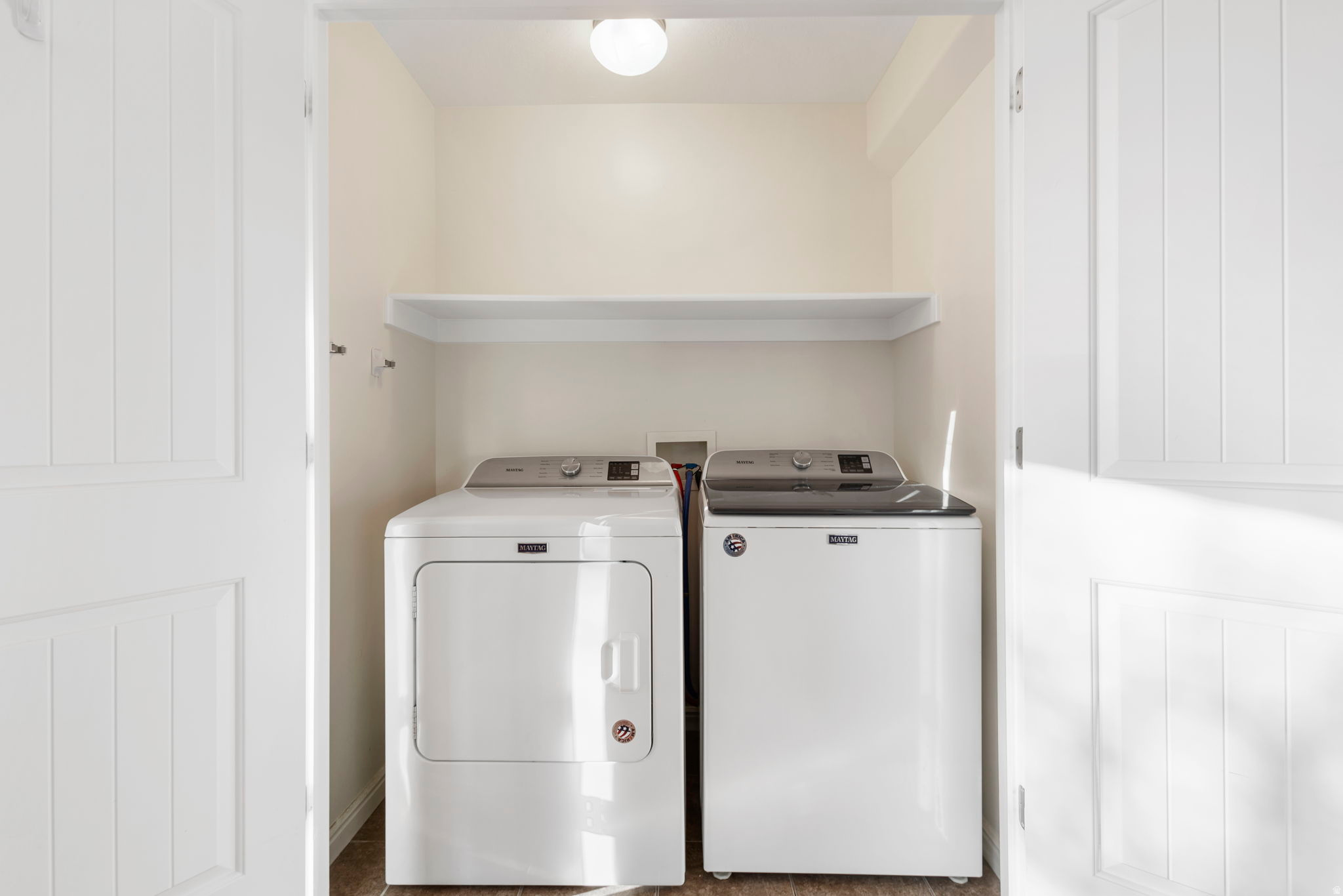 NEW TOWNE SQUARE - Residential