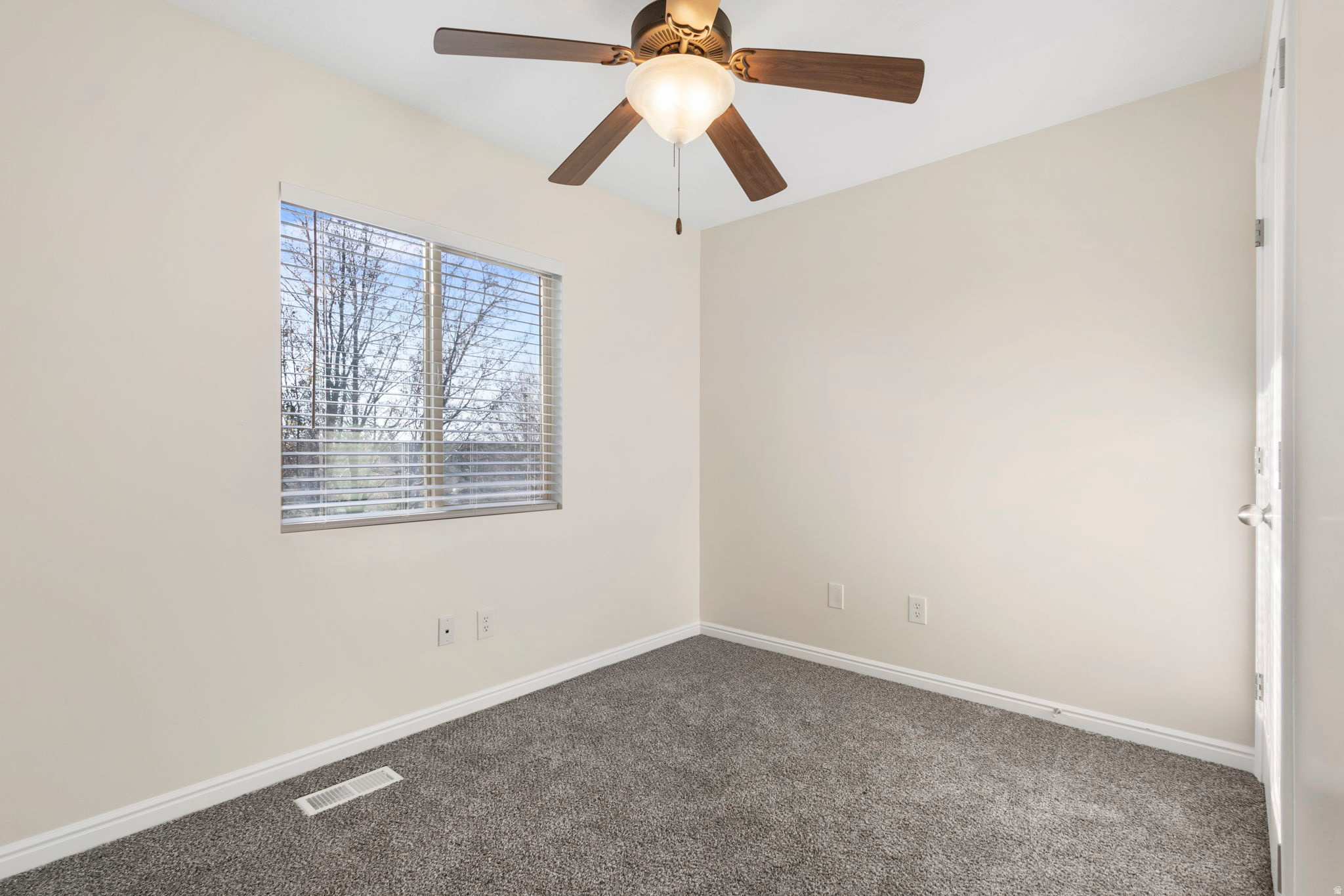 NEW TOWNE SQUARE - Residential