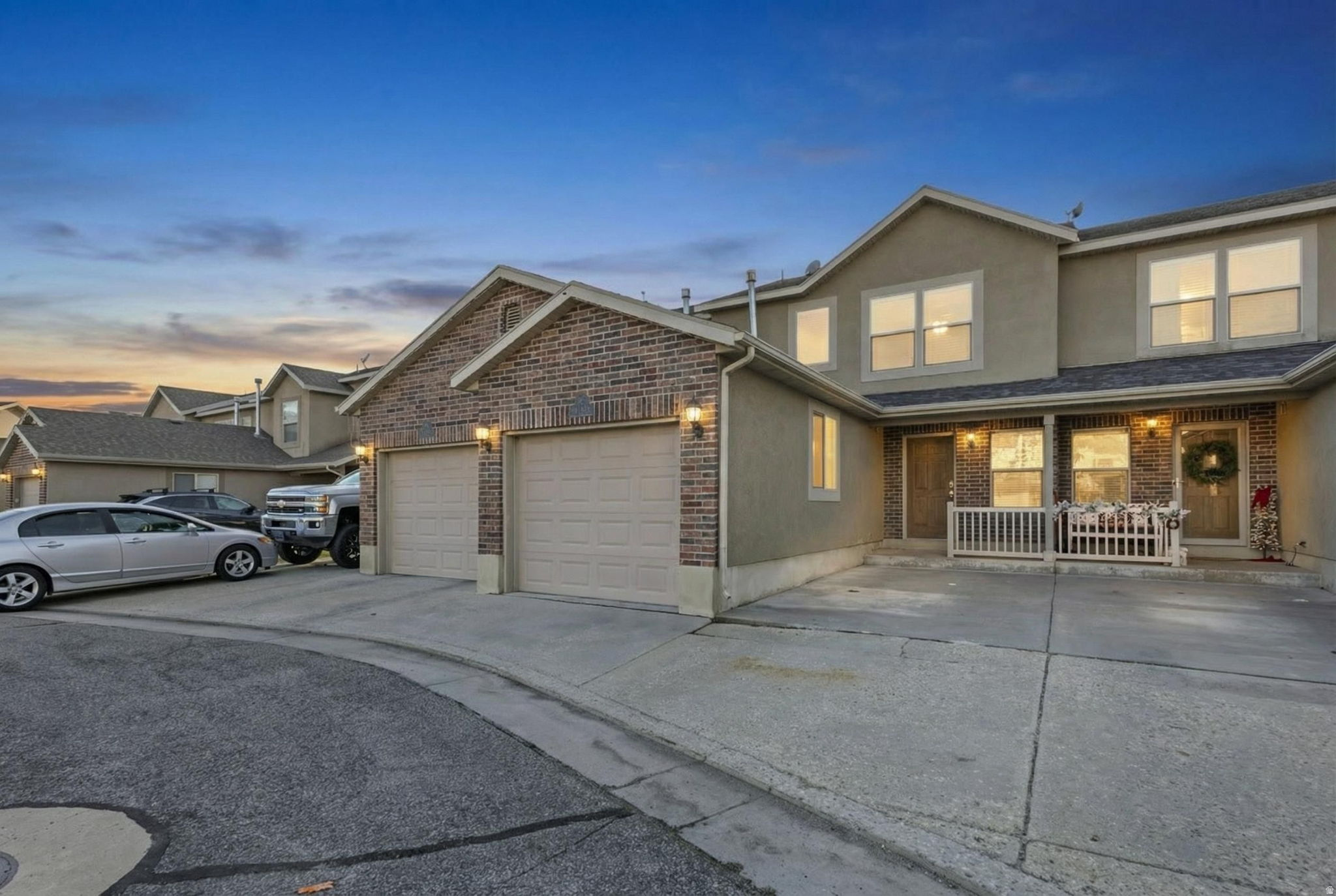 NEW TOWNE SQUARE - Residential