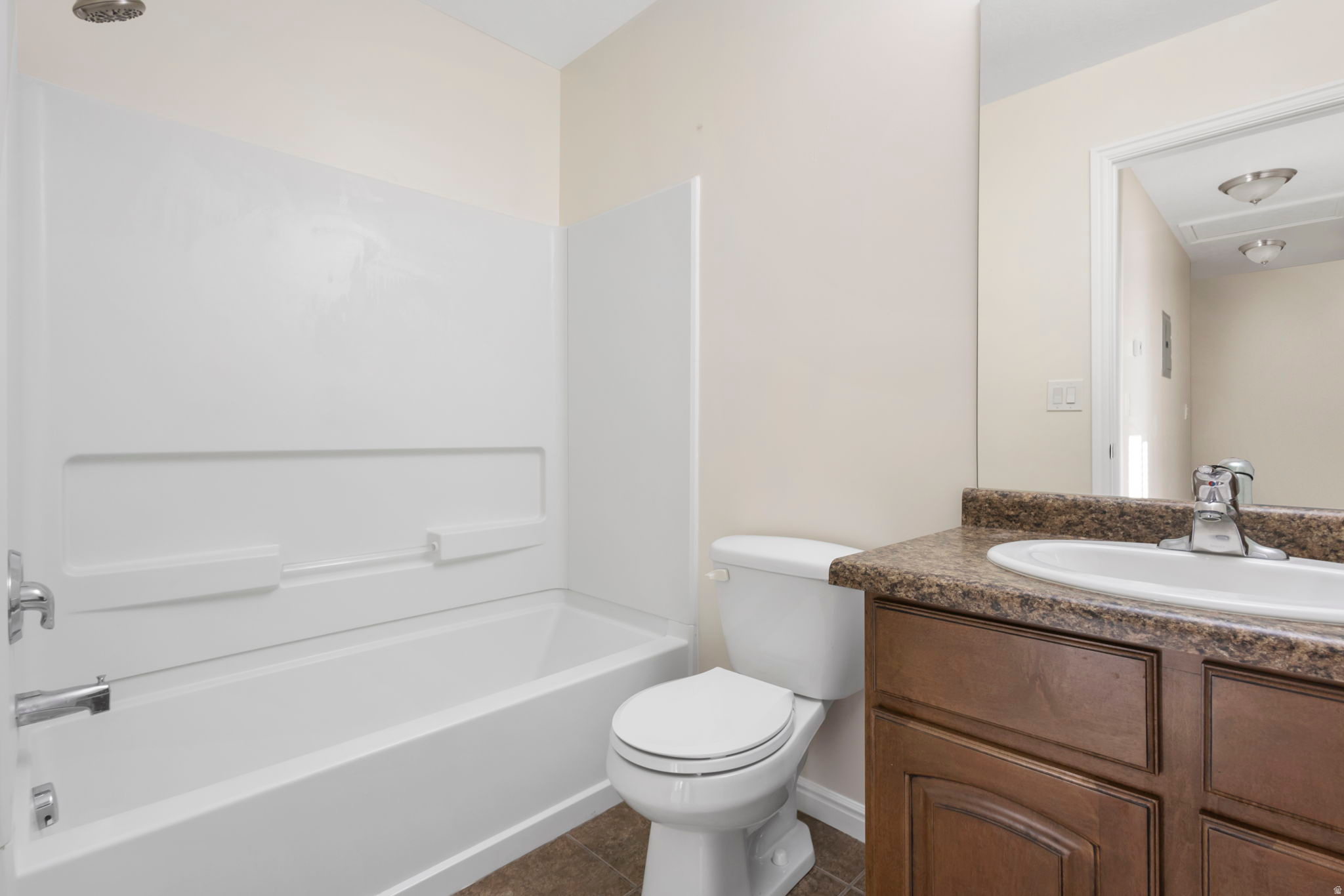 NEW TOWNE SQUARE - Residential