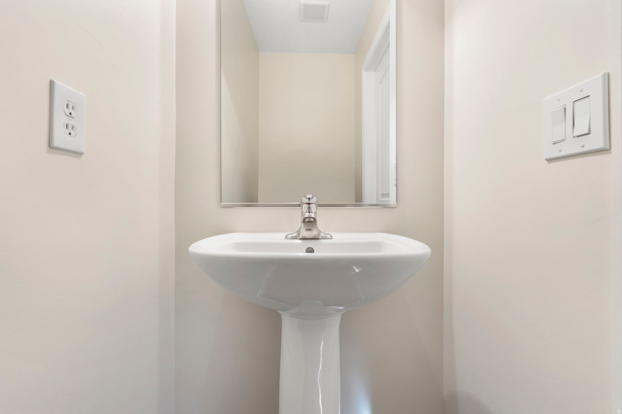 NEW TOWNE SQUARE - Residential