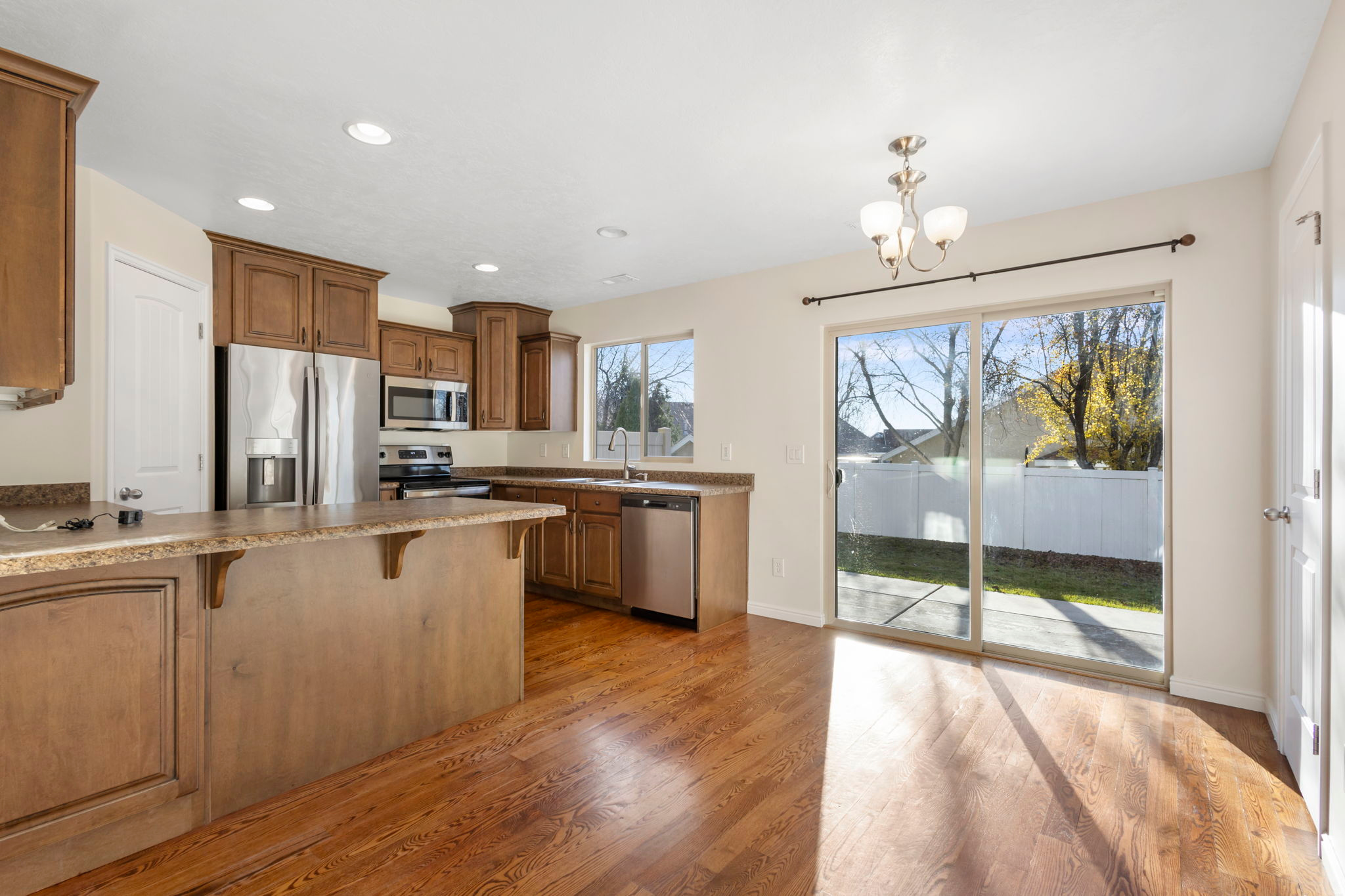 NEW TOWNE SQUARE - Residential