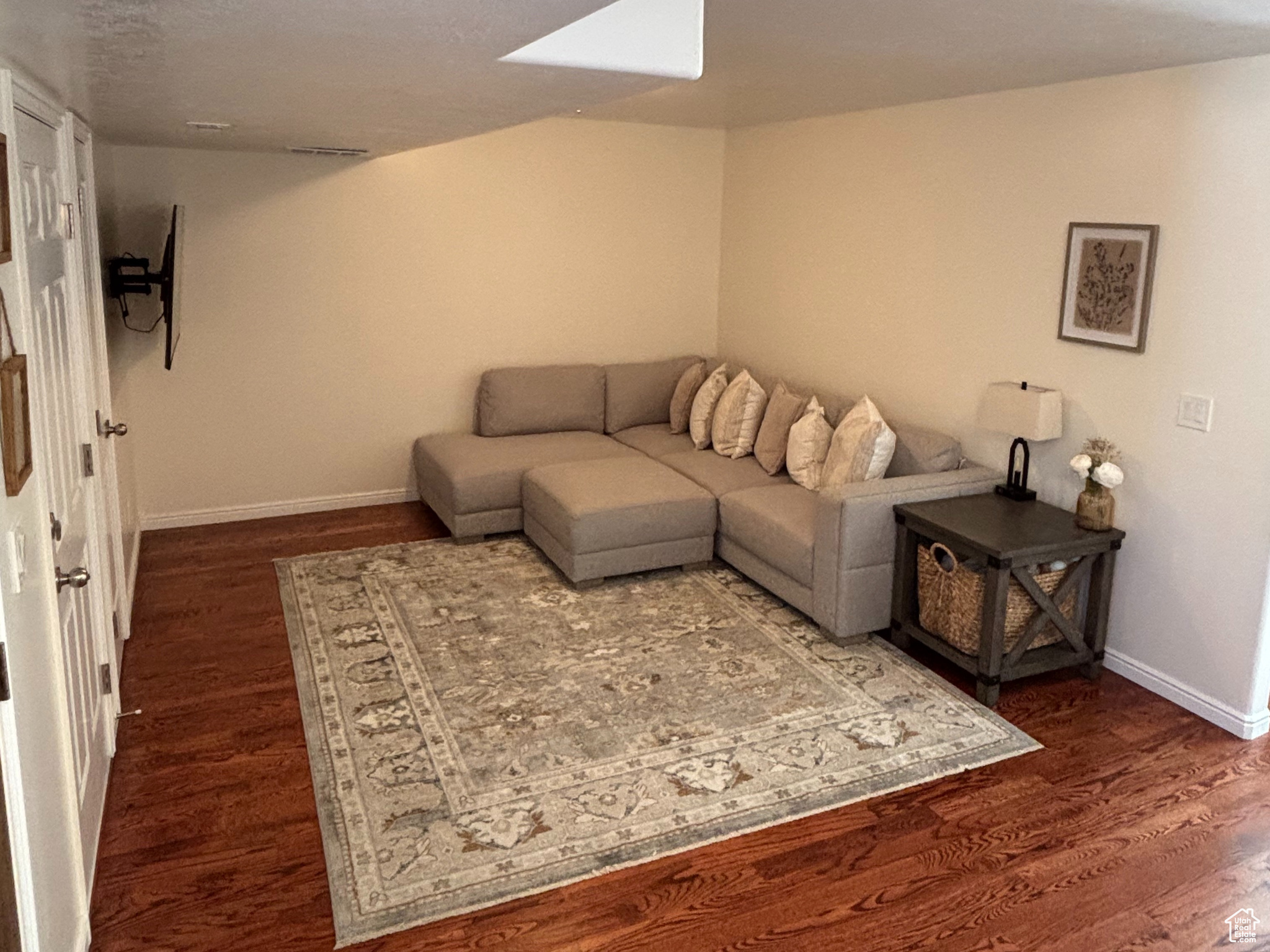 NEW TOWNE SQUARE - Residential