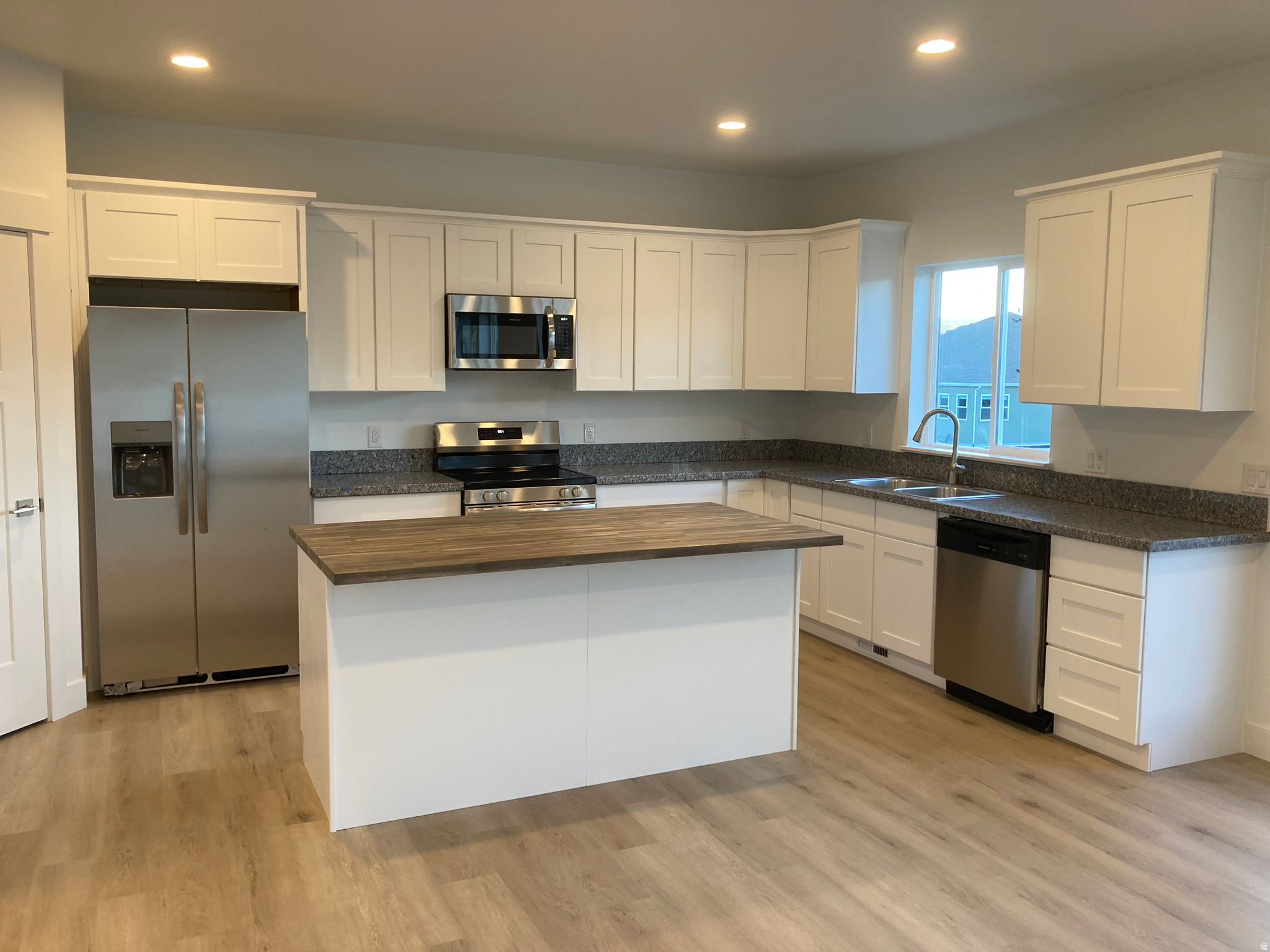 SUMMIT RIDGE - Residential