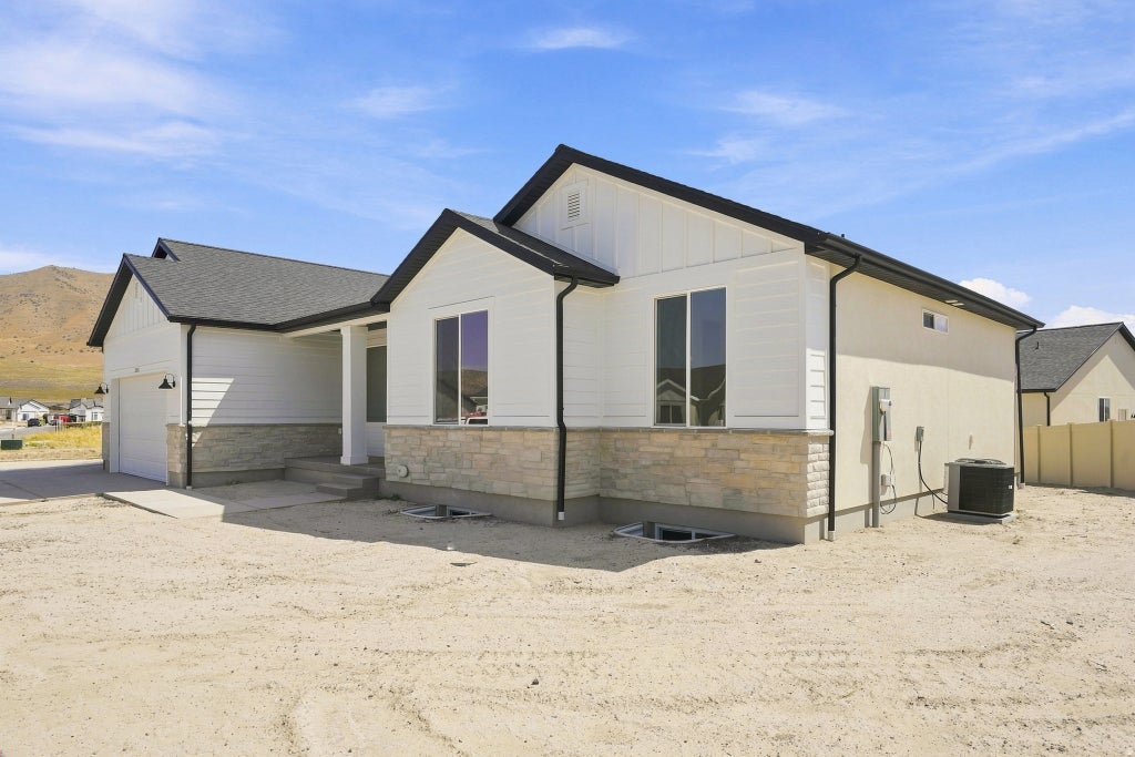 Photo of 2266 E MORNING GLORY WAY #437, Eagle Mountain, UT 84005 (MLS # 2183762)