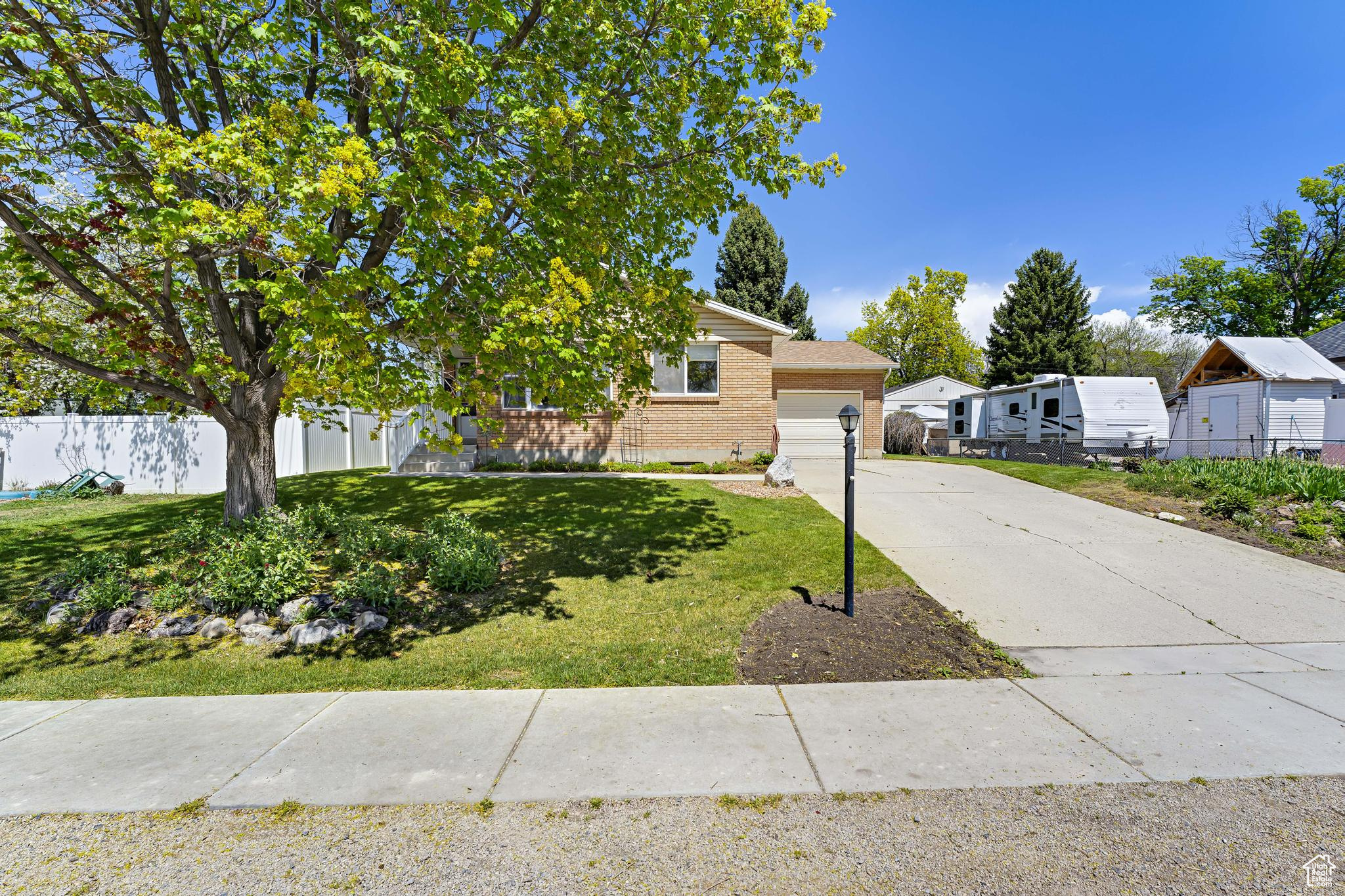 Lehi, Utah 84043, United States, 3 Bedrooms Bedrooms, ,1 BathroomBathrooms,Residential,Pending,118015