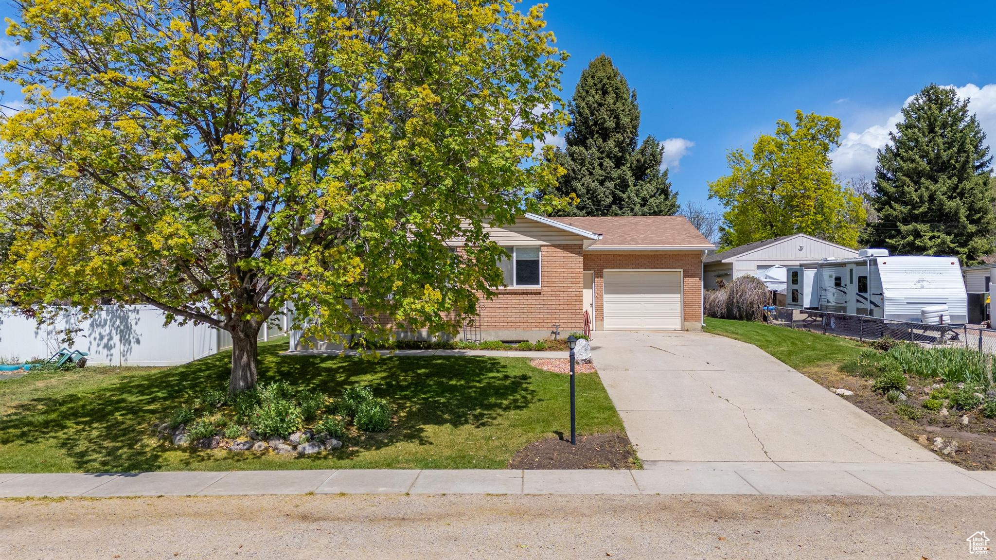 Lehi, Utah 84043, United States, 3 Bedrooms Bedrooms, ,1 BathroomBathrooms,Residential,Pending,118015