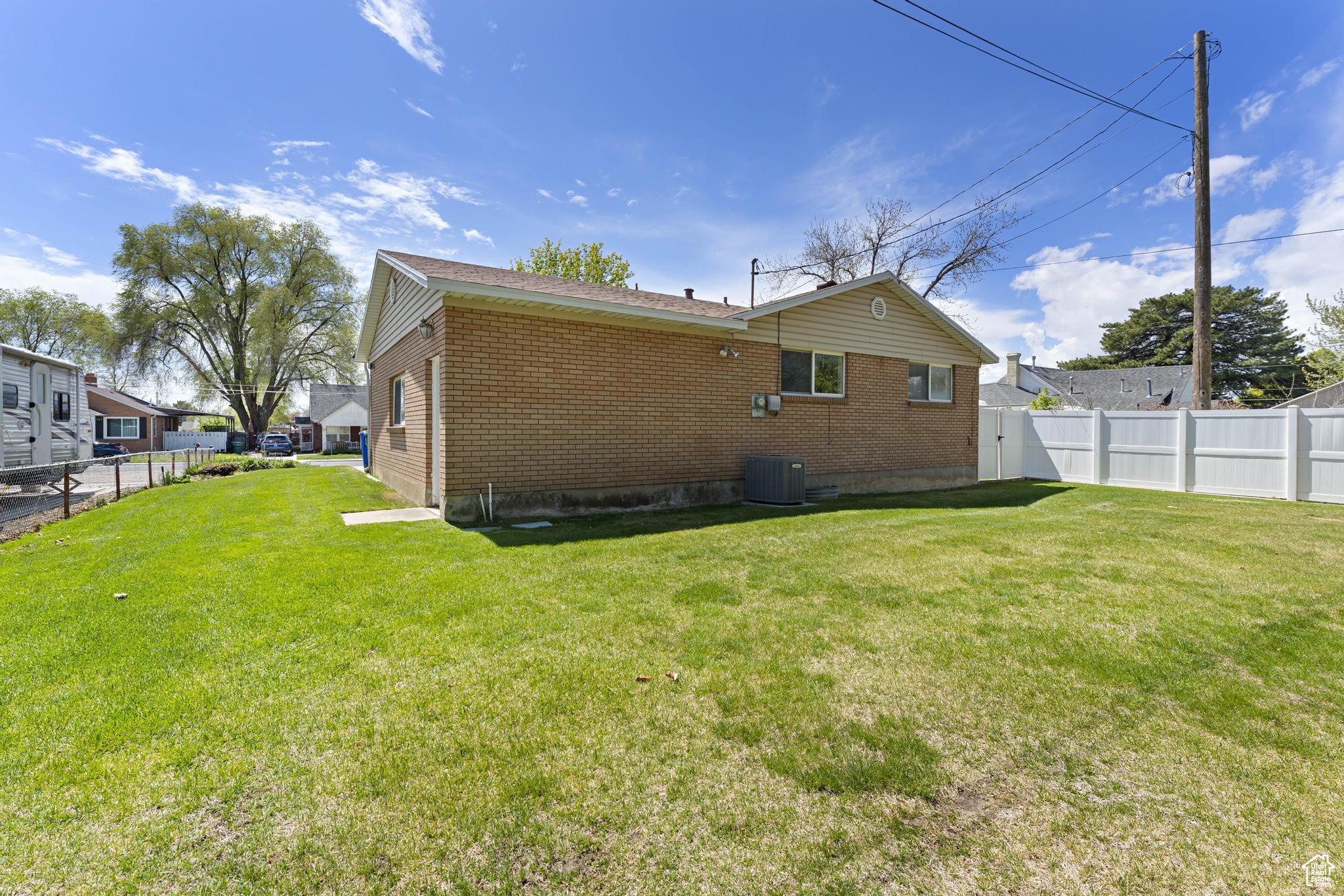 Lehi, Utah 84043, United States, 3 Bedrooms Bedrooms, ,1 BathroomBathrooms,Residential,Pending,118015