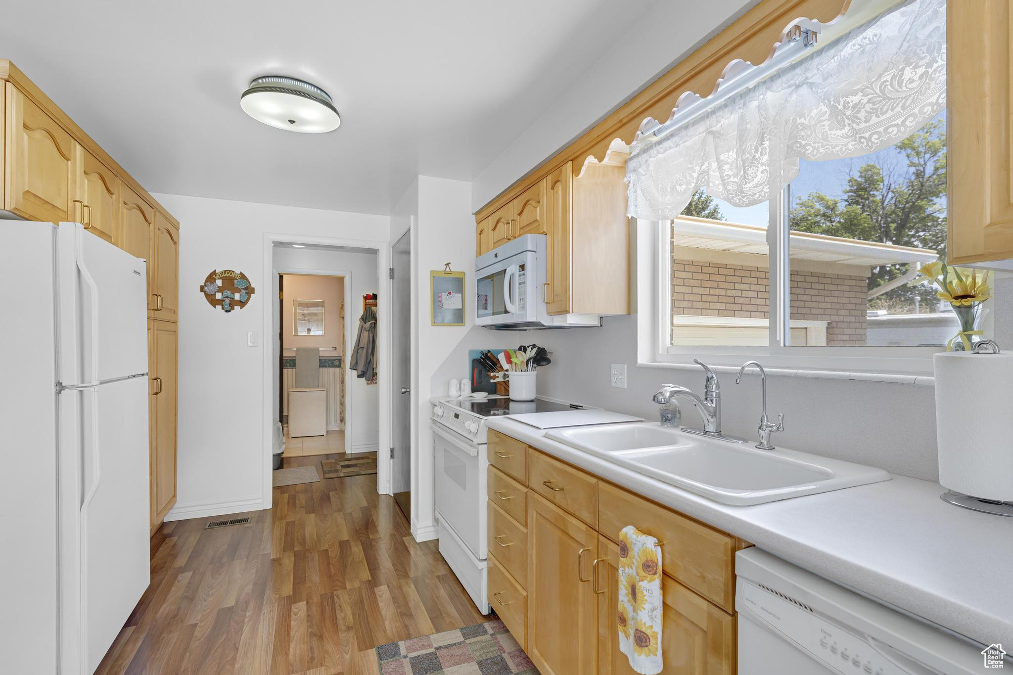 Lehi, Utah 84043, United States, 3 Bedrooms Bedrooms, ,1 BathroomBathrooms,Residential,Pending,118015