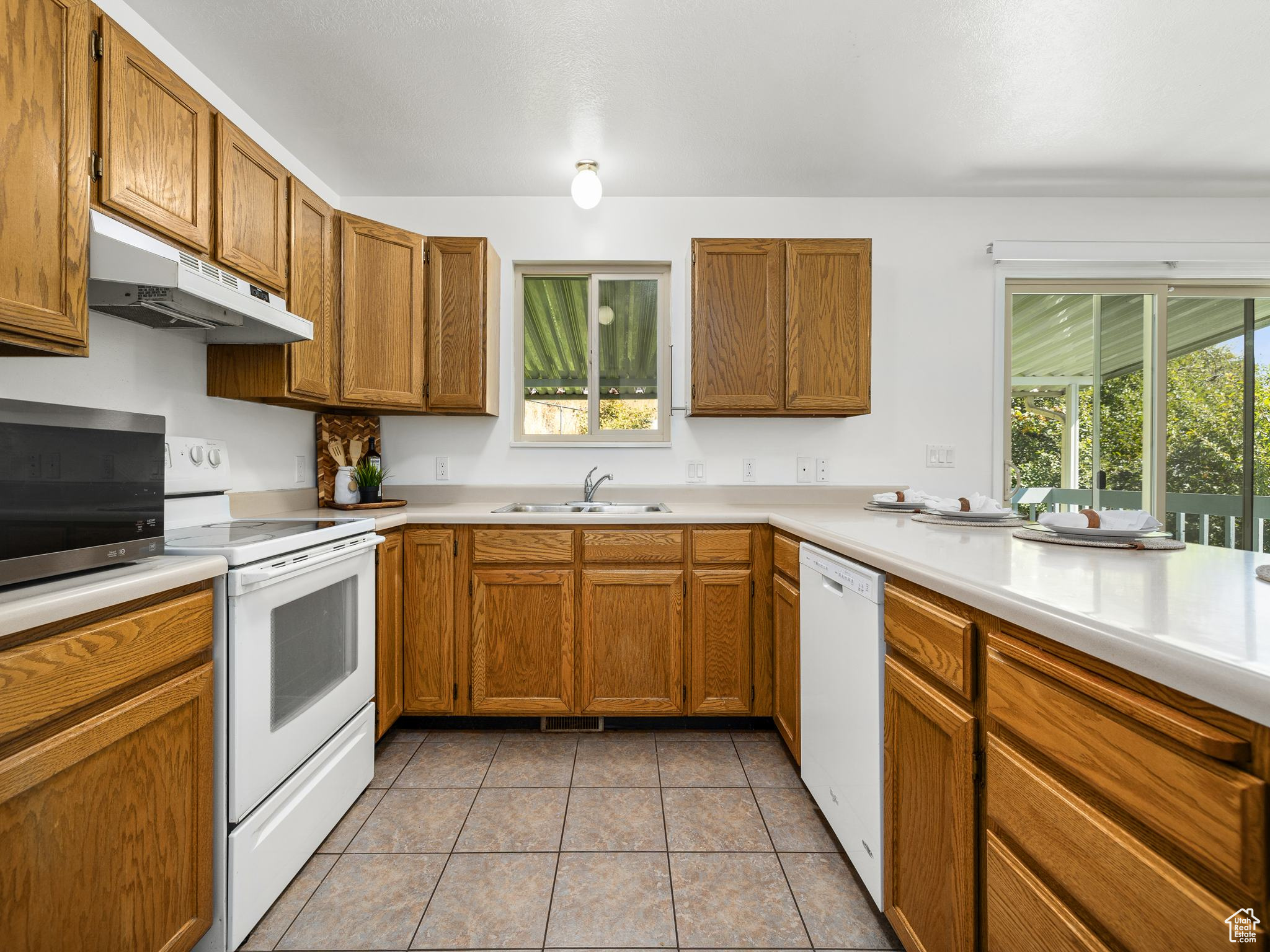 BLACKHAWK ESTATES - Residential