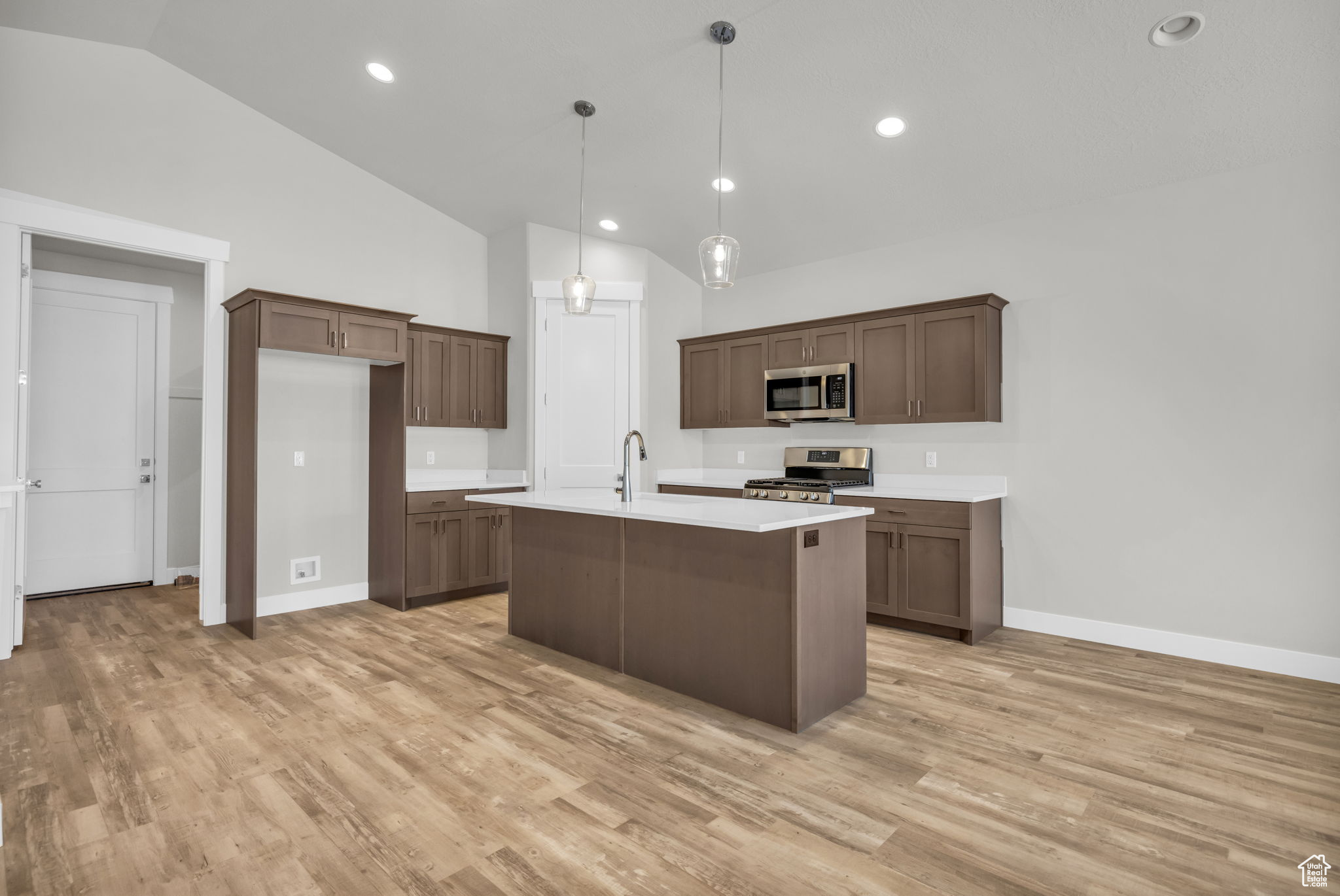 2711 S Allison Way #101, Syracuse, Utah image 4