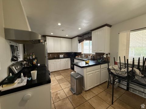 Tiny photo for 925 S 150 E, Orem, UT 84058 (MLS # 2117323)
