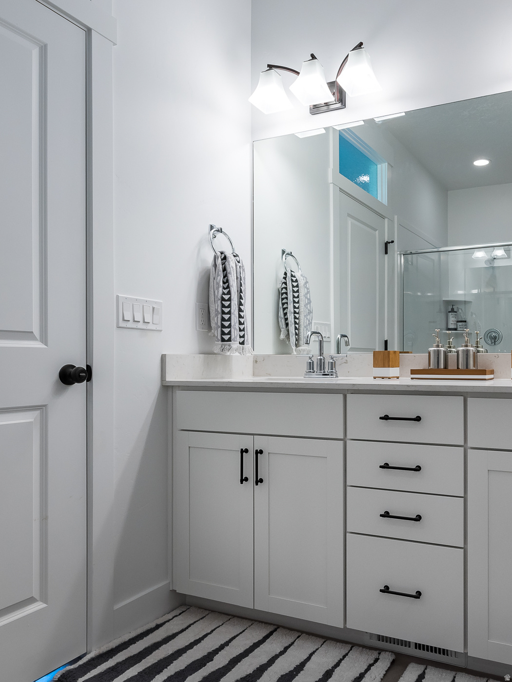 MOUNTAINSIDE ESTATES - Residential