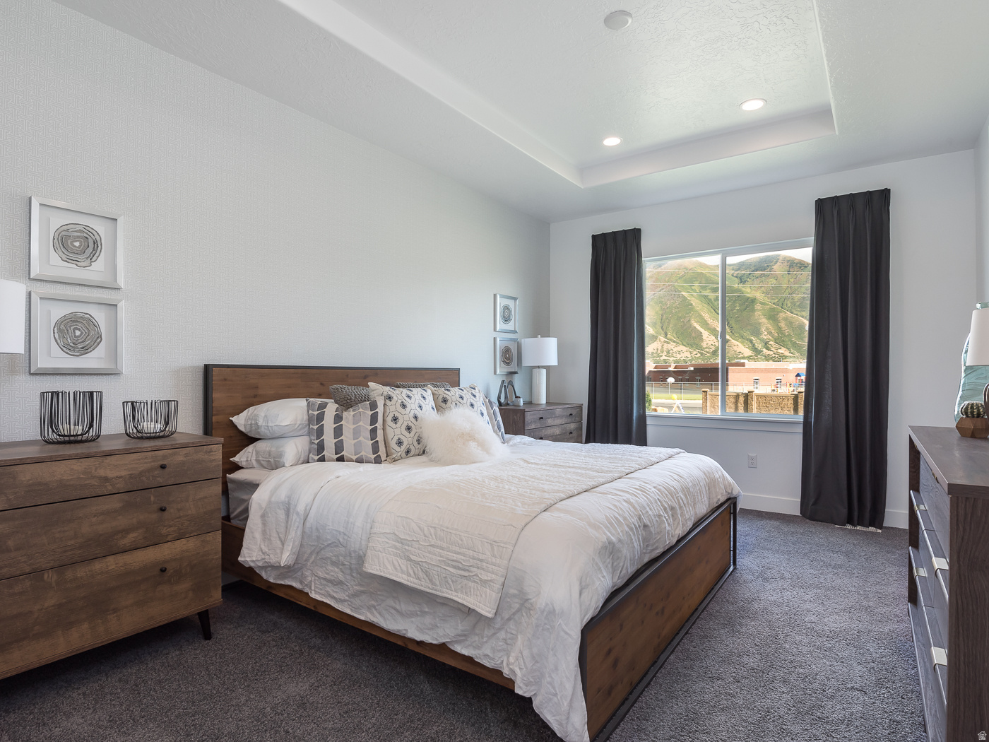 MOUNTAINSIDE ESTATES - Residential