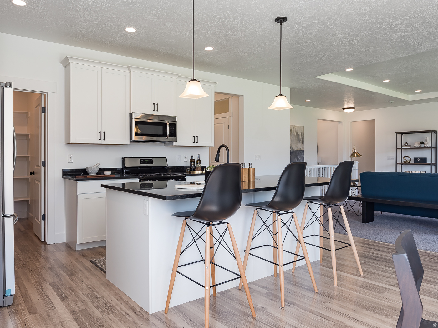 MOUNTAINSIDE ESTATES - Residential