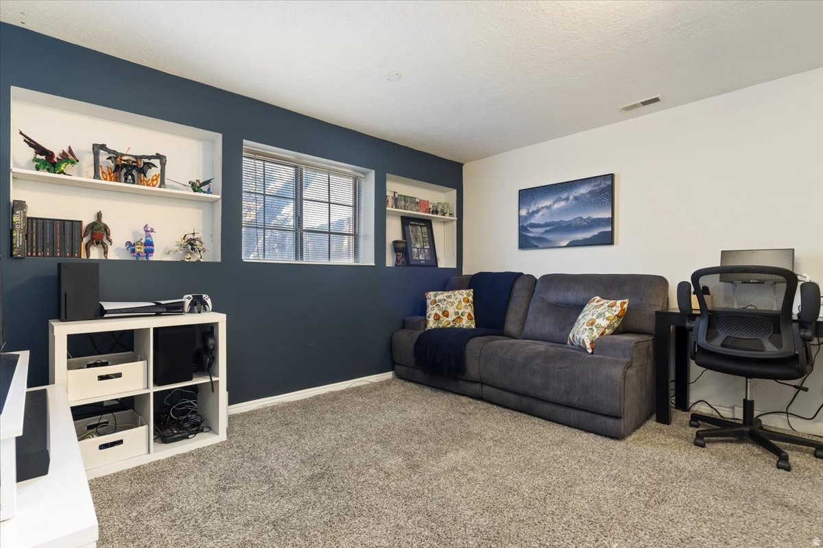 RIVER RIDGE - Residential