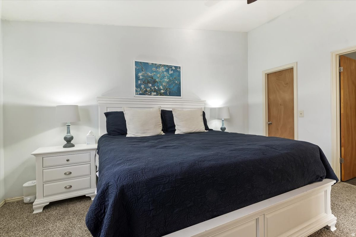 RIVER RIDGE - Residential