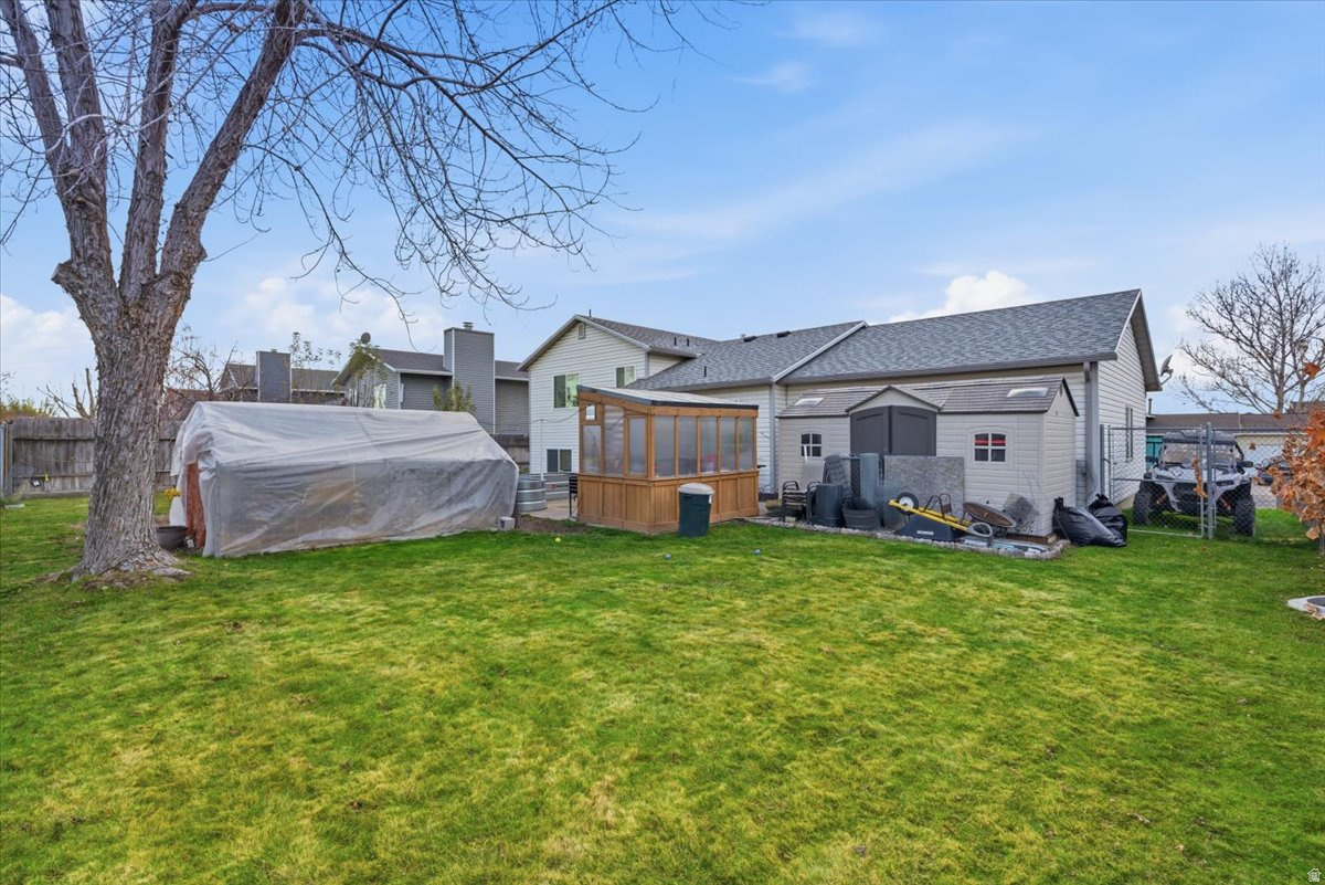 ALAND OF HONEY # 8 - Residential