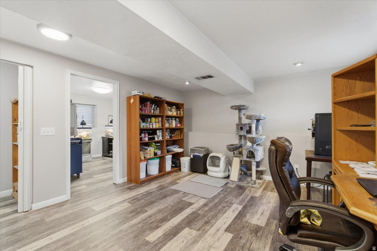 ALAND OF HONEY # 8 - Residential