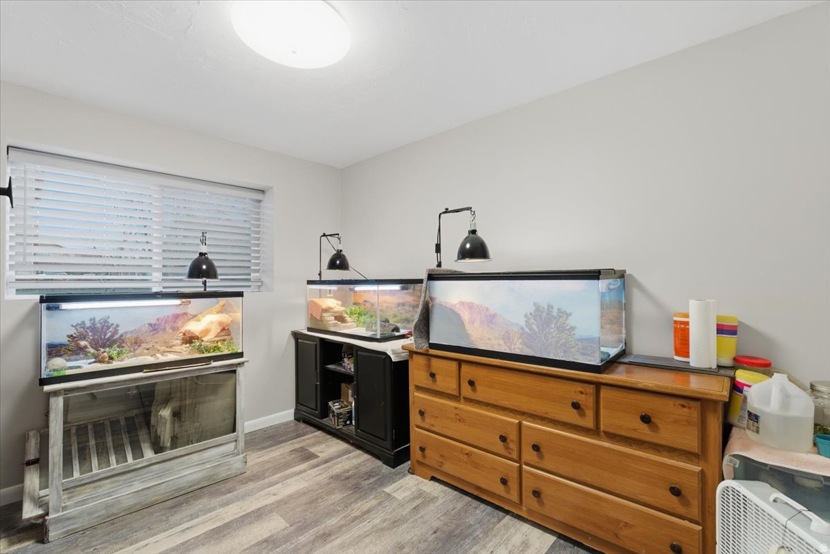 ALAND OF HONEY # 8 - Residential