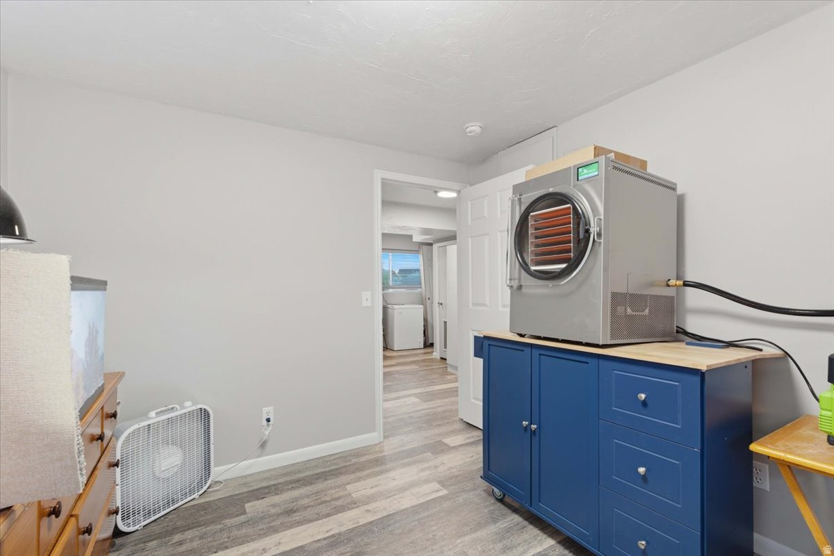 ALAND OF HONEY # 8 - Residential