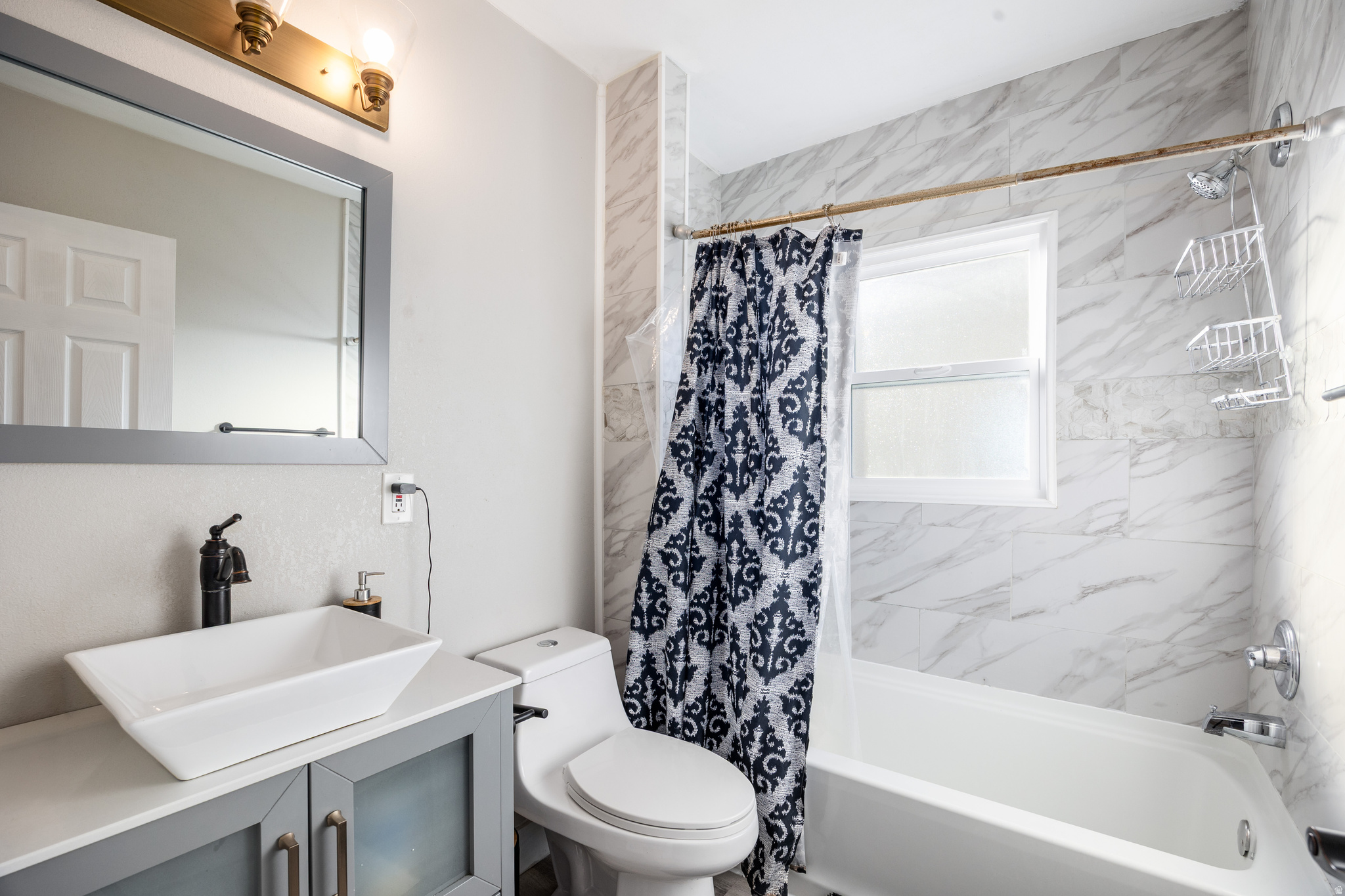 CAPITOL - Residential