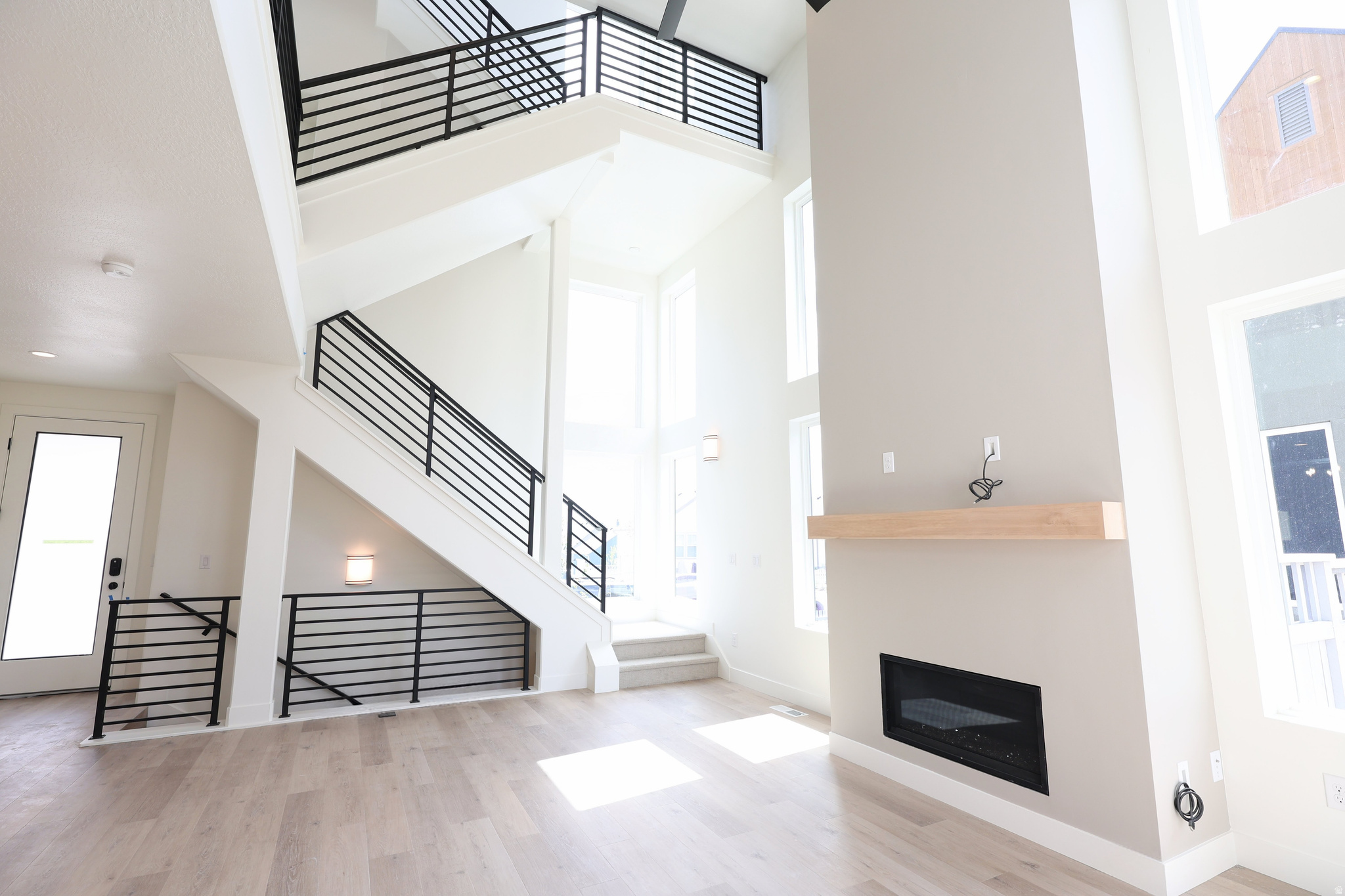 DAYBREAK - Residential