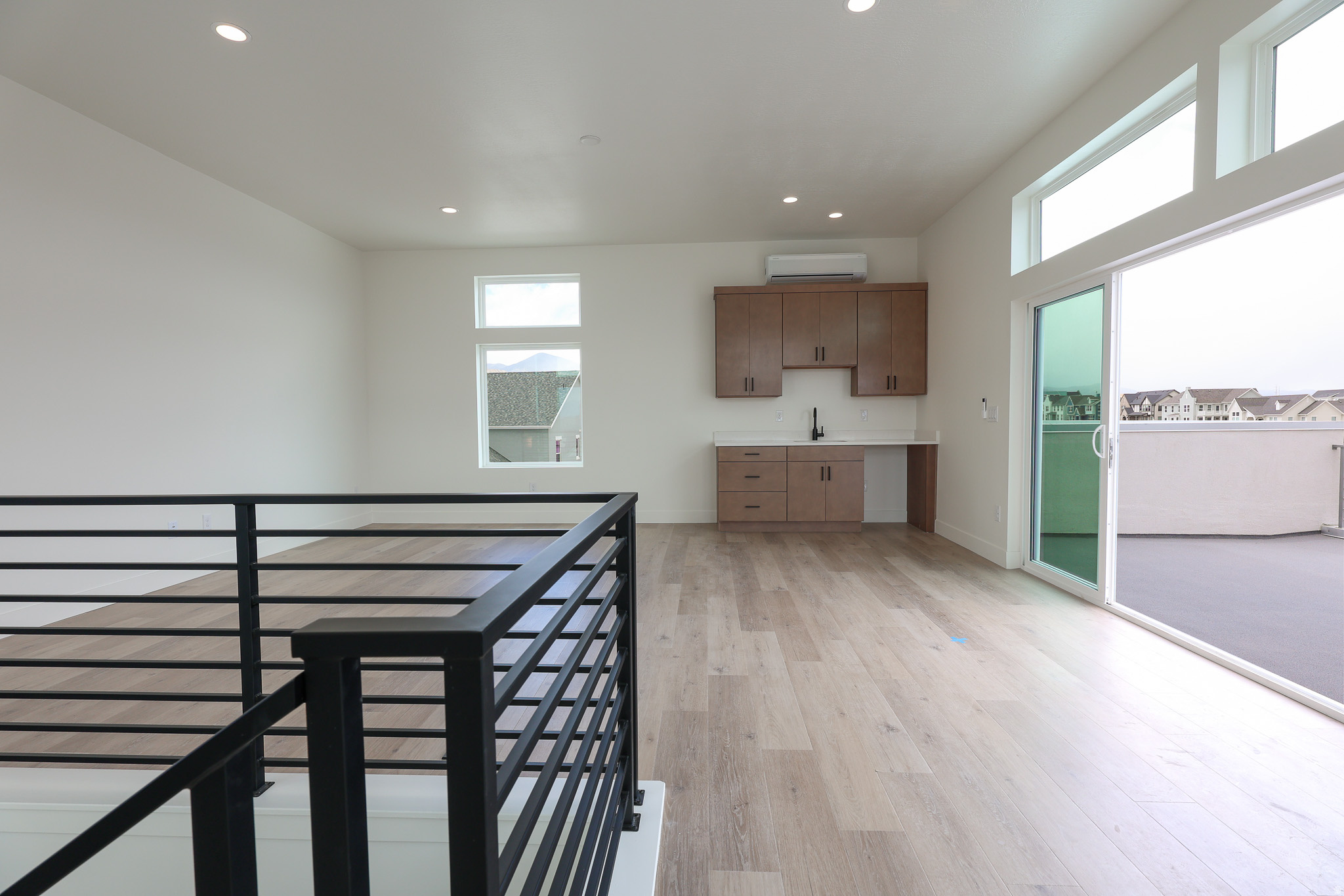 DAYBREAK - Residential