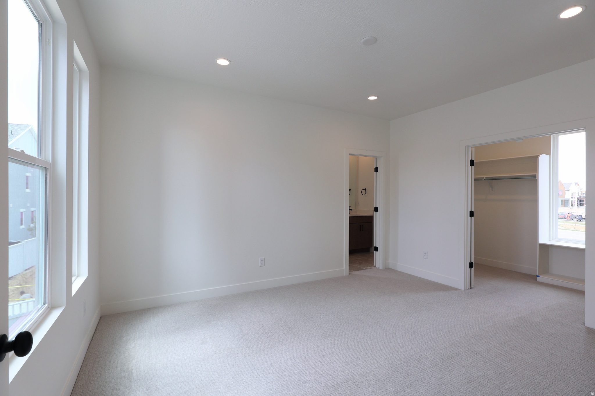 DAYBREAK - Residential