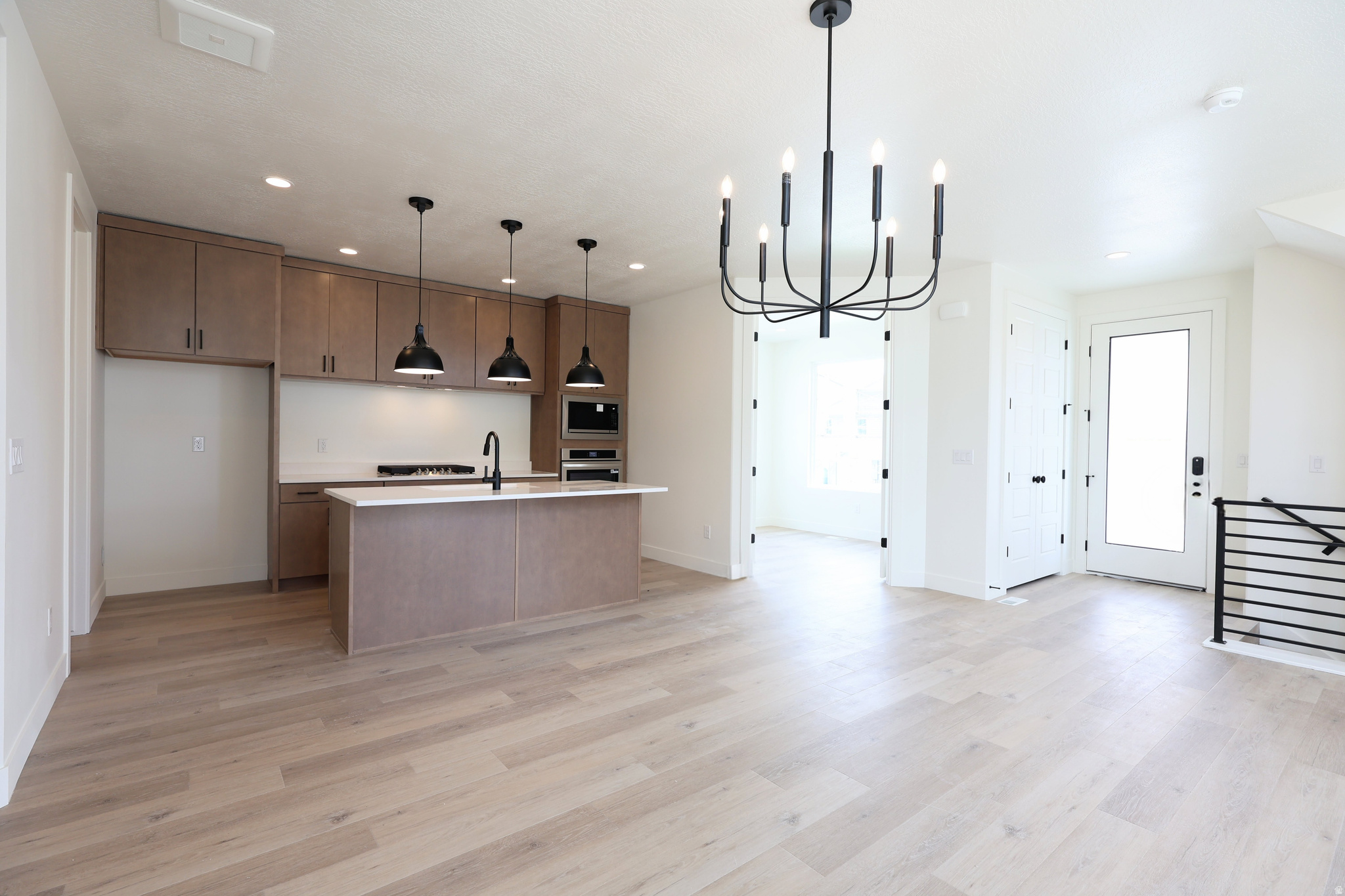 DAYBREAK - Residential