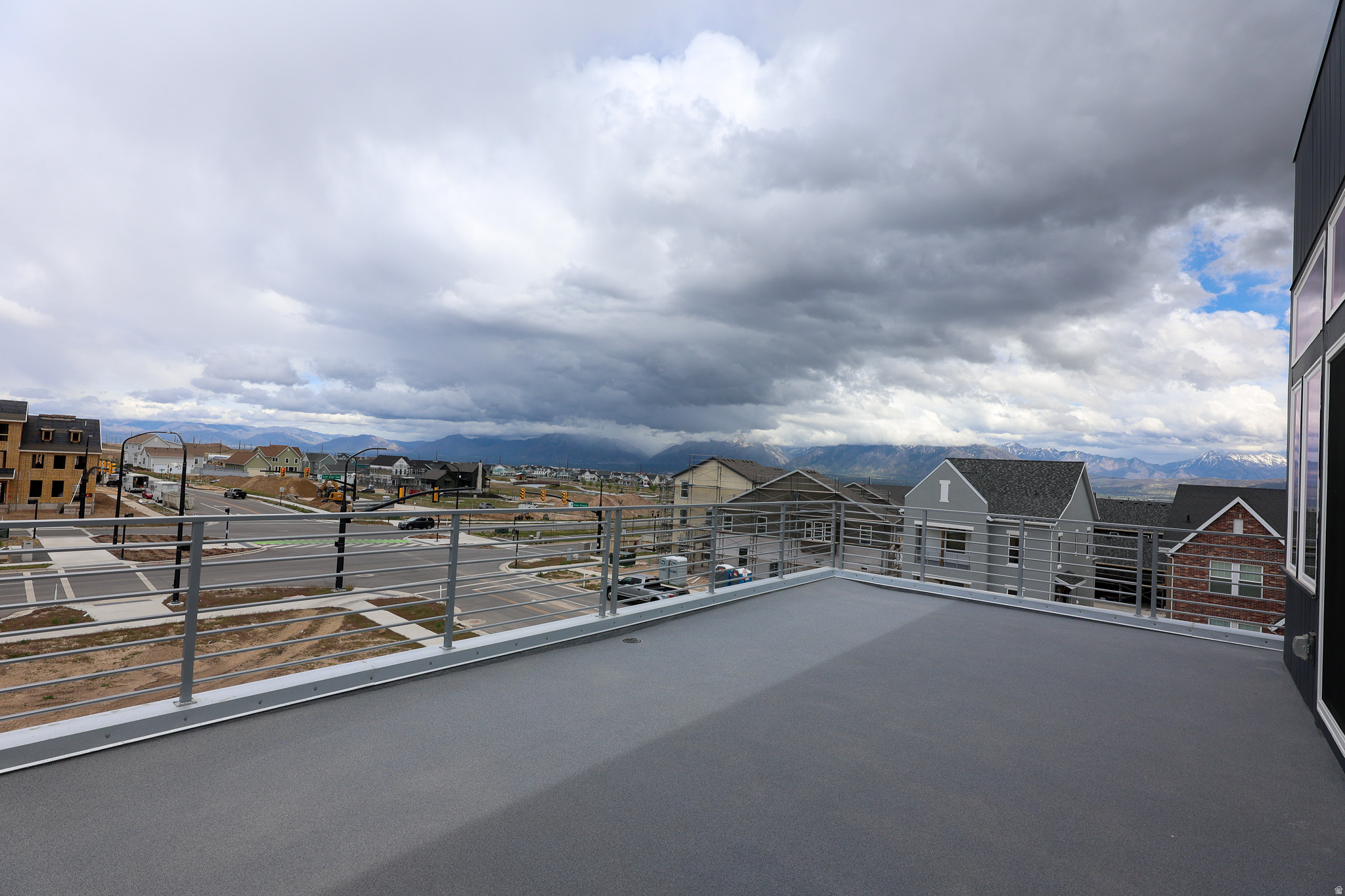 DAYBREAK - Residential