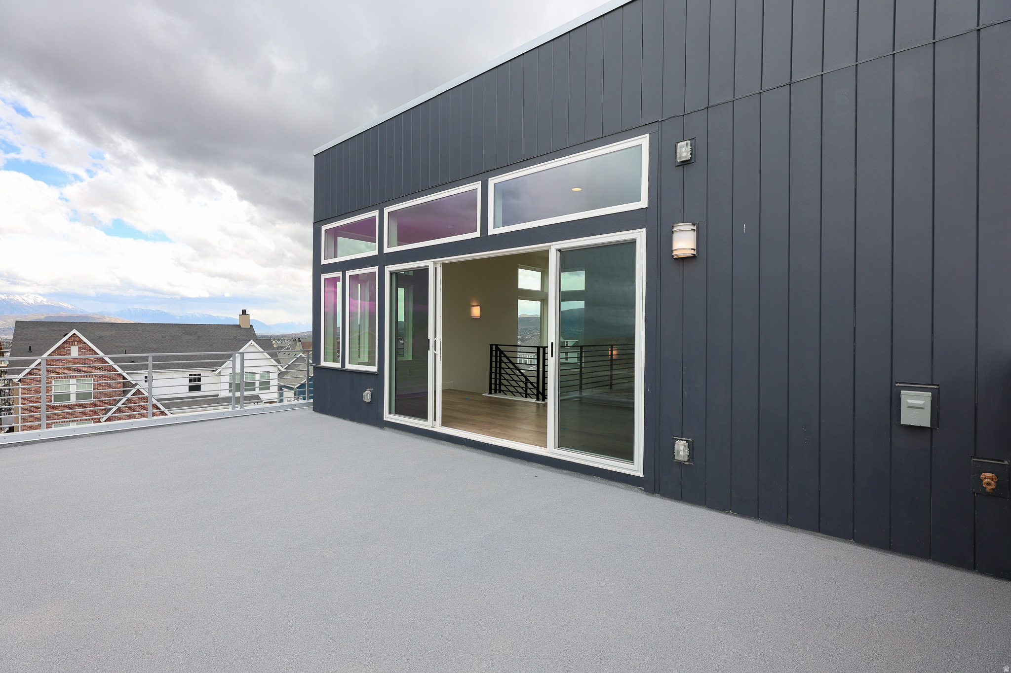 DAYBREAK - Residential