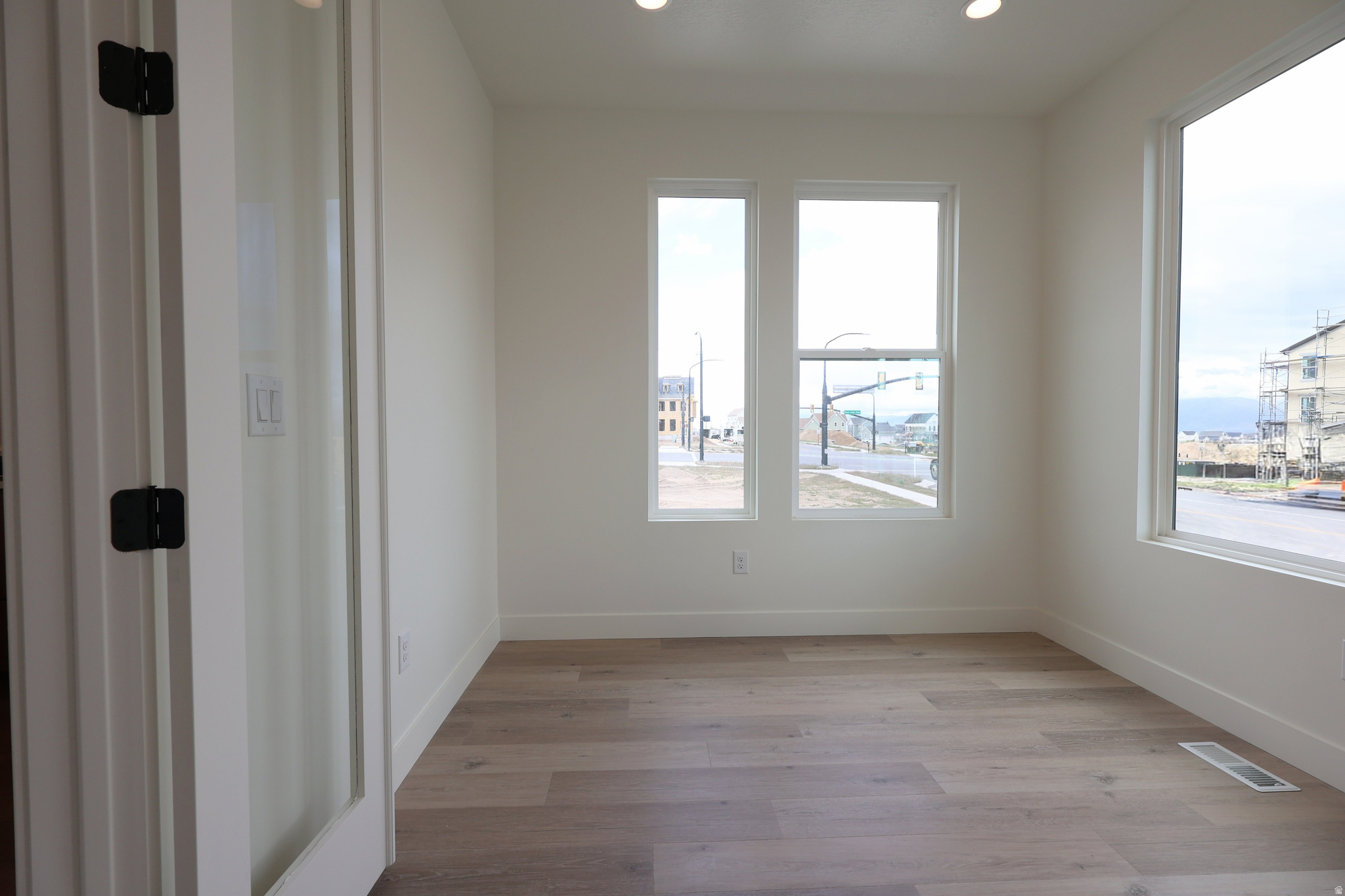 DAYBREAK - Residential