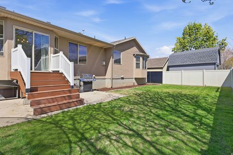 Tiny photo for 241 S RIVER BEND CT W, Lehi, UT 84043 (MLS # 2149198)