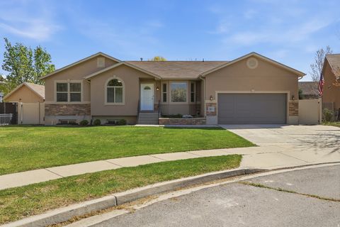 Photo of 241 S RIVER BEND CT W, Lehi, UT 84043 (MLS # 2149198)
