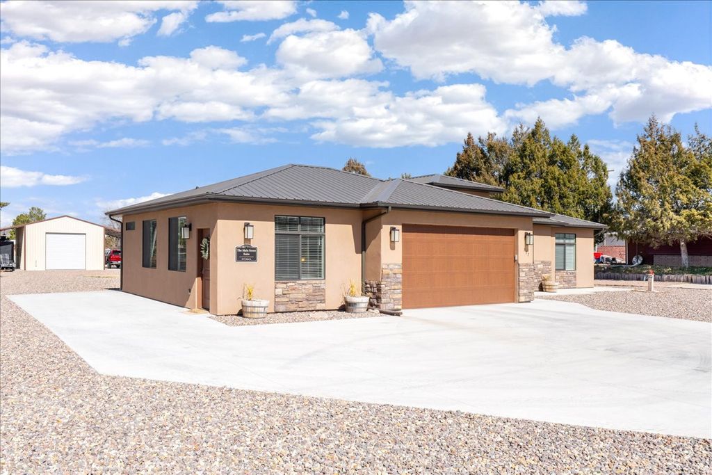 Photo of 357 E MAIN ST, Enterprise, UT 84725 (MLS # 2140818)
