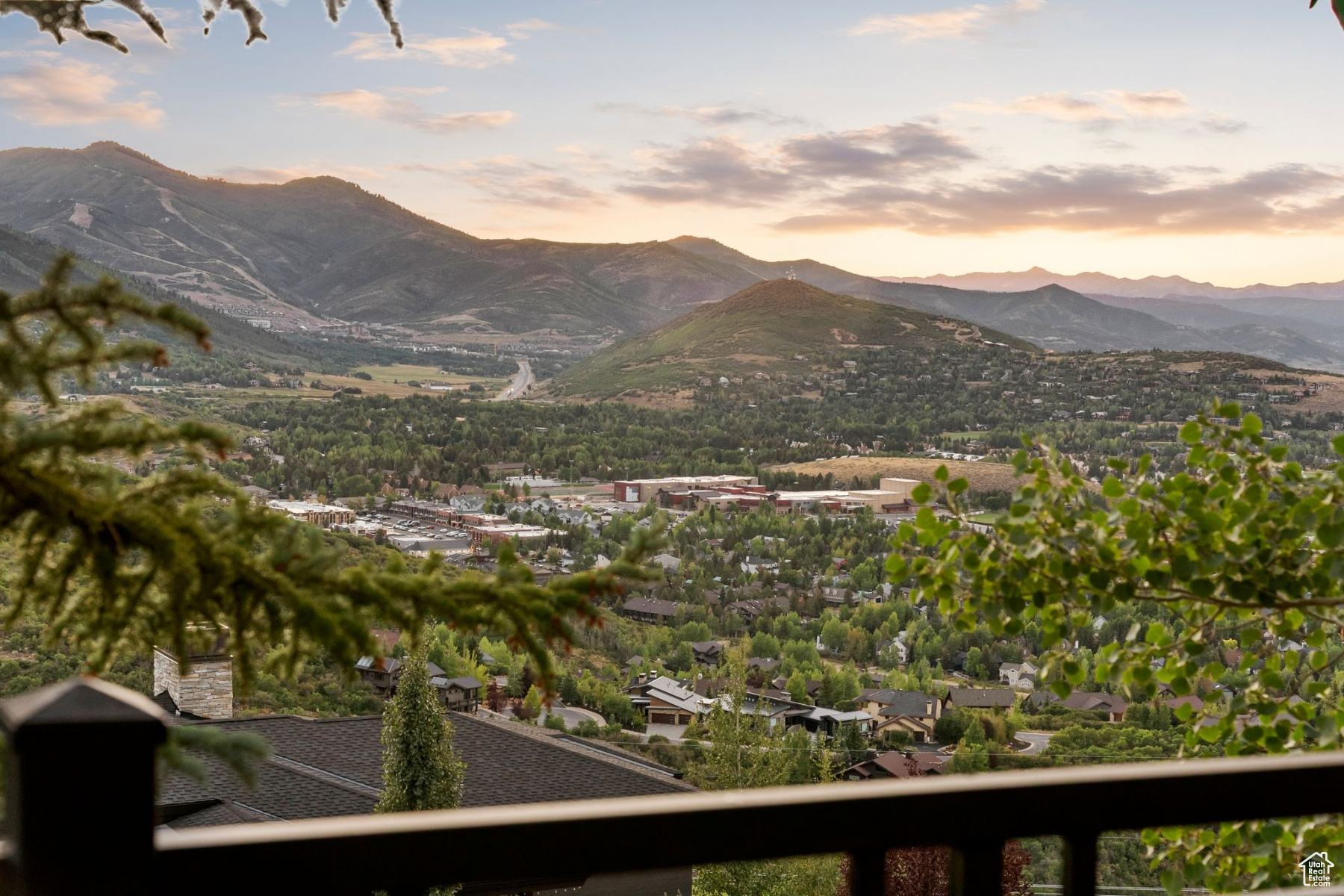 HIDDEN OAKS - Residential Lease