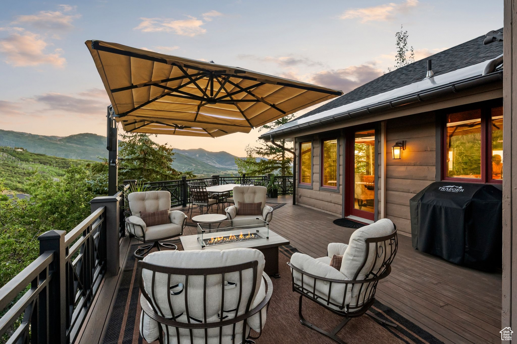 HIDDEN OAKS - Residential Lease