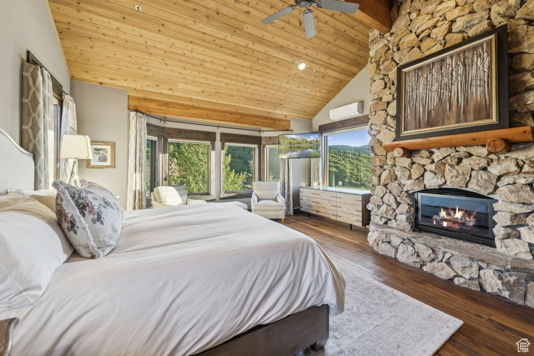 HIDDEN OAKS - Residential Lease