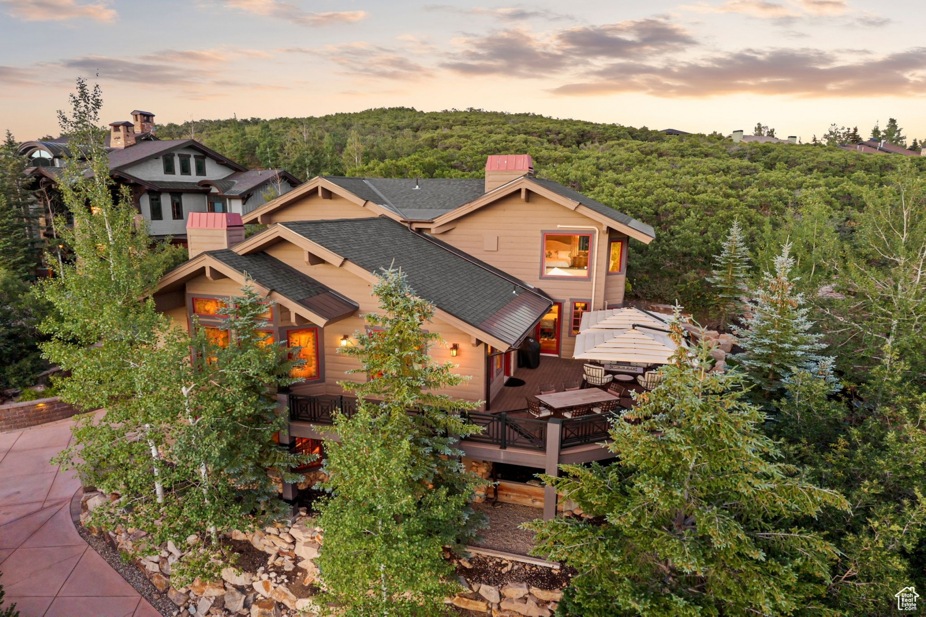 HIDDEN OAKS - Residential Lease