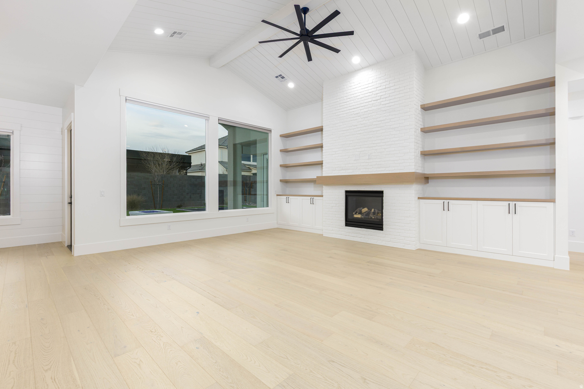 SYCAMORE VILLAGE 1 - Residential