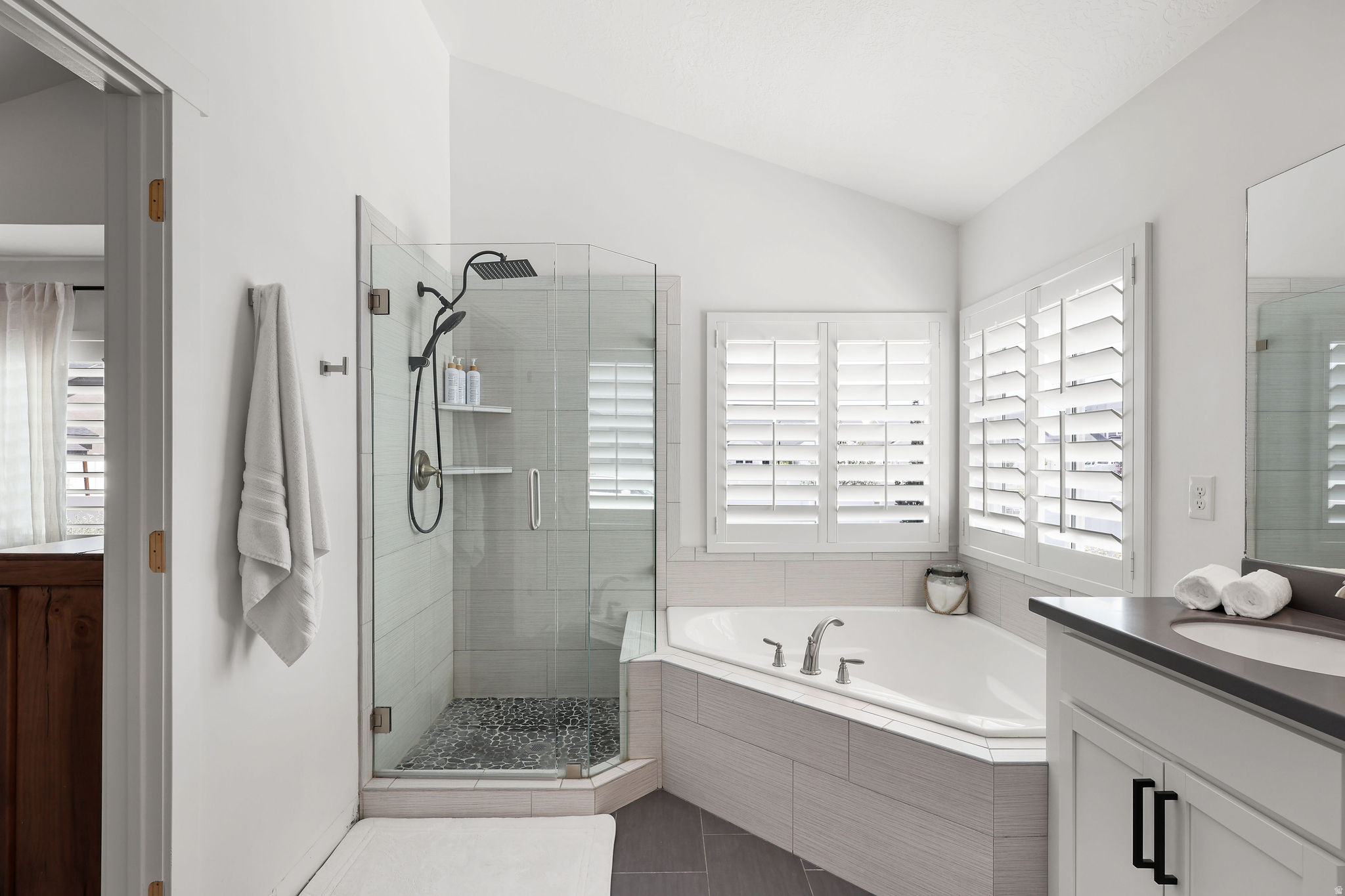 HYDE POINT - Residential